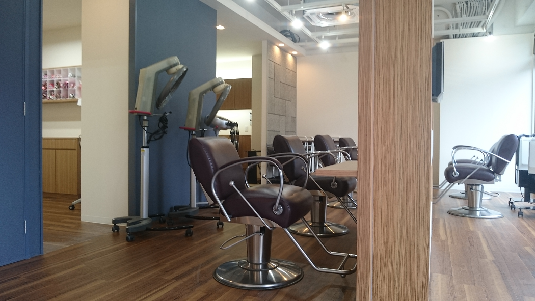 【太田】≪日曜休みあり・社会保険完備・選べるお休み日数・育休産休実績あり・ブランクOK・予約を切って休憩取得可能≫業界トップクラスの福利厚生!自分の時間も大切にしながらメリハリをつけて活躍できるサロン「wish hair 太田店(ウィッシュヘアーオオタテン)」からスタイリスト(美容師)の求人☆★