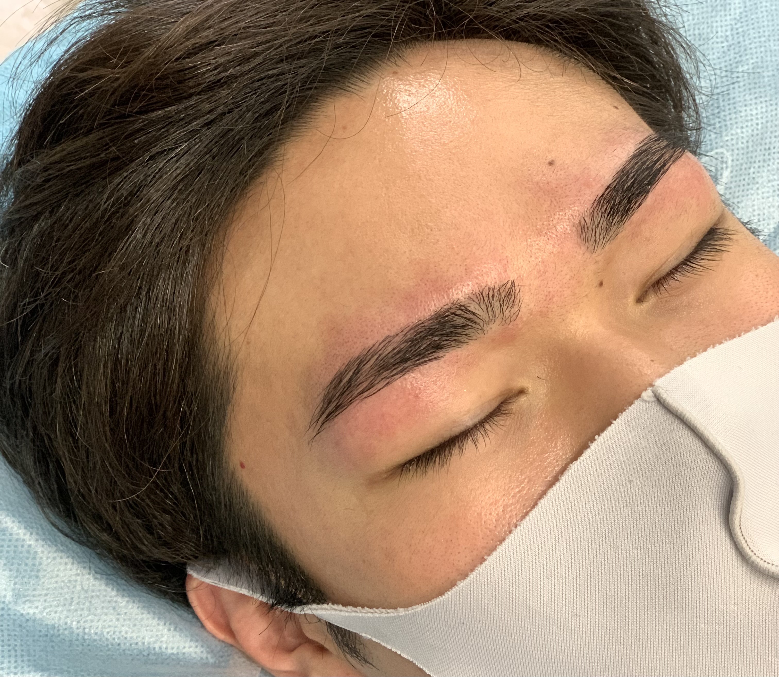 【恵比寿】≪個人売上インセンティブあり≫≪夏季連休あり≫≪未経験OK≫理想の眉毛をキープすることができる美容電気脱毛専門店!予約の取れない超人気店です!高い技術を学びたいという向上心の高い方大歓迎!「BrowEND 恵比寿(ブロウエンドエビス)」からエステティシャンの求人☆☆