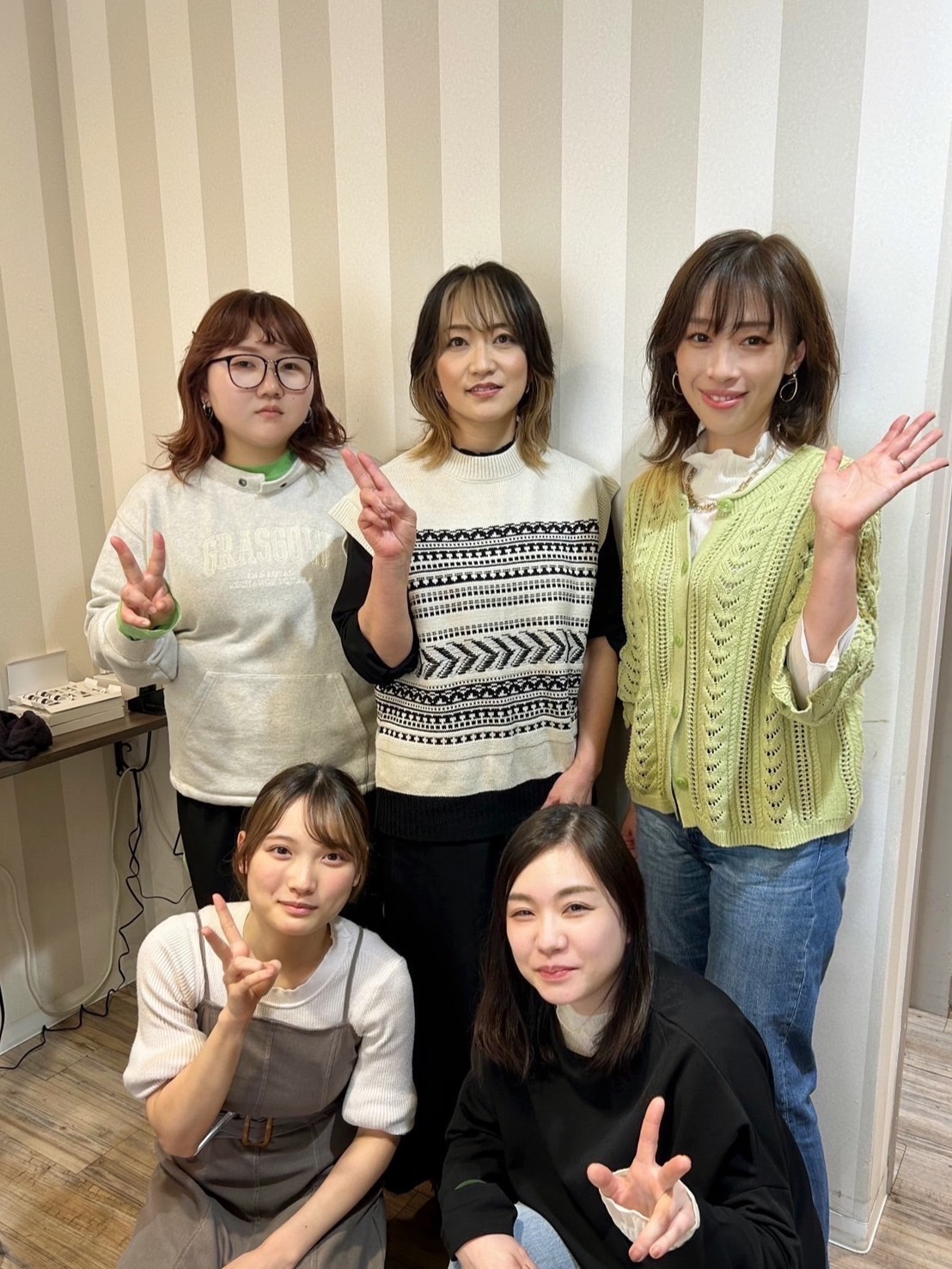 【開明】≪最短2年でデビュー可能≫≪外部講習あり≫≪休日数選択可能≫スタッフさんが長く働けるサロン作りをしています！教育にも注力しているアットホームサロン！「beauty&health seven+（ビューティーアンドヘルスセブン）」からアシスタント（美容師）の求人☆★