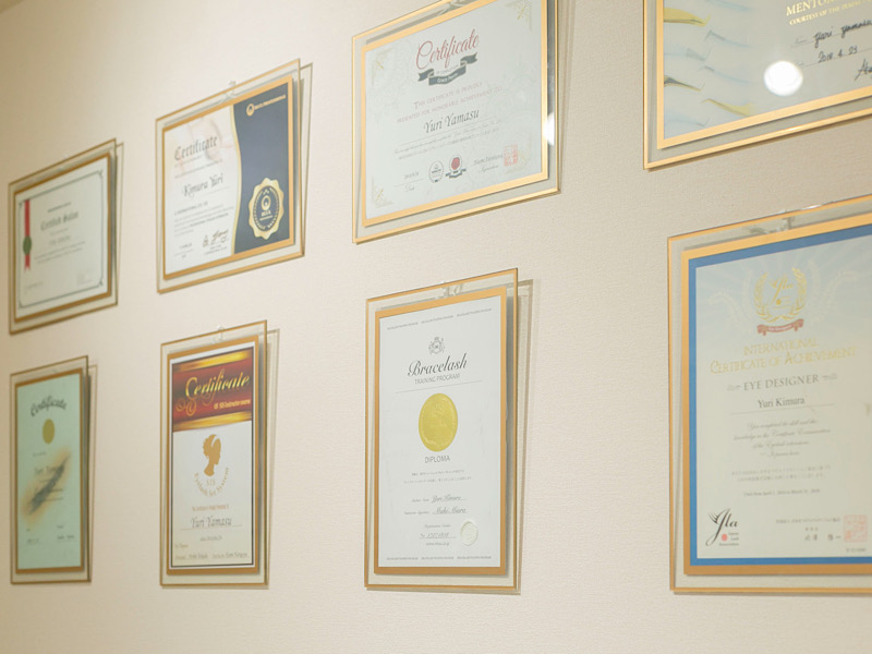 【宇都宮】≪未経験OK≫≪完全週休2日制≫≪実働8時間≫口コミ1位の実力派サロン！小規模だからこそ柔軟な働き方ができます！これから一緒にサロンを発展させていきたい方、未経験の方も大歓迎です！「美Eyes Rich Lash（ビアイズリッチラッシュ）」からアイリスト（まつげエクステ・まつげパーマ・アイブロウ）の求人☆☆