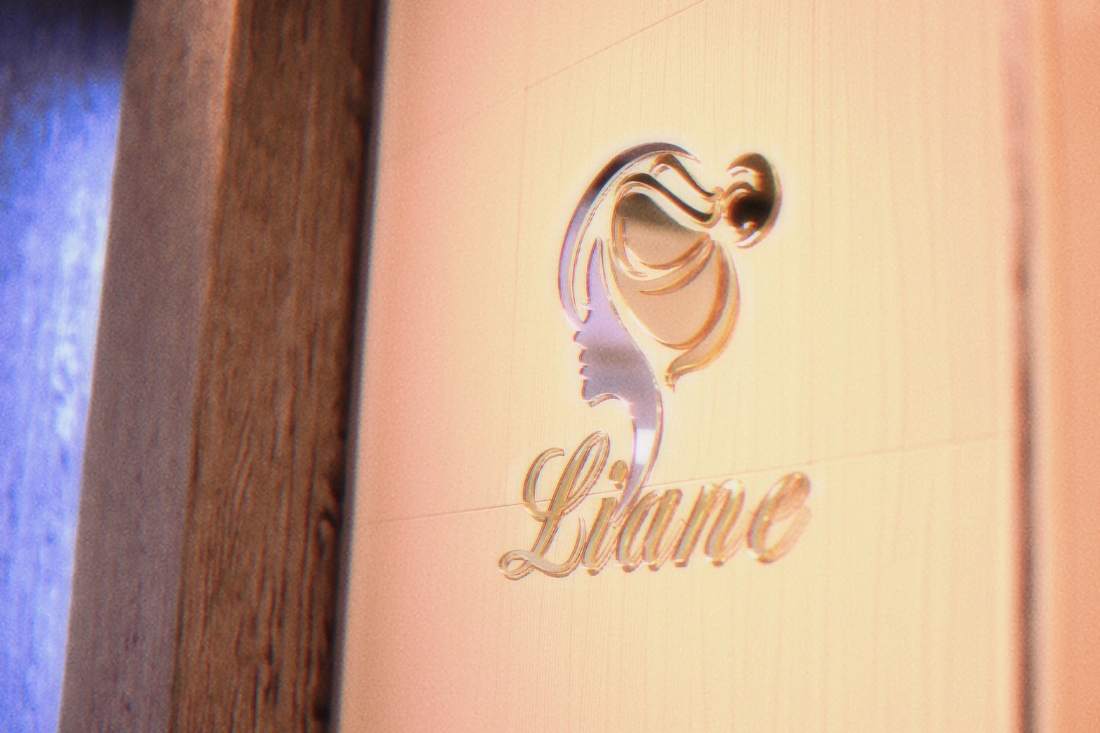 【天神】≪日曜定休・営業時間19時迄・全席半個室・まつエクなし・エステメニューあり≫長く働きやすいアットホームな環境です！一人一人に合った提案と高い技術力が多くの女性に愛されるサロン「Liane（リアン）」からアイリスト（まつげパーマ・アイブロウ）の求人☆☆