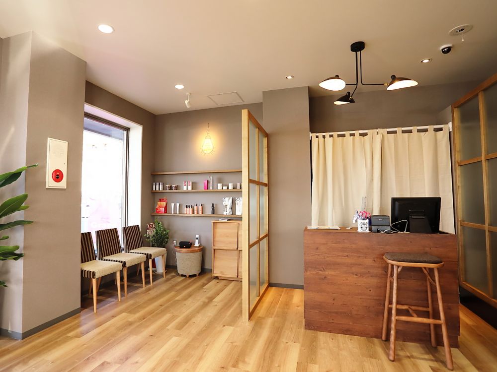 【万博記念公園】≪産休育休実績あり≫≪社会保険完備≫≪完全週休2日制≫働きやすさ重視！プライベートと両立しながら働けます！「Ray 万博記念公園店（レイバンパクキネンコウエンテン）」からアシスタント（美容師）の求人★☆