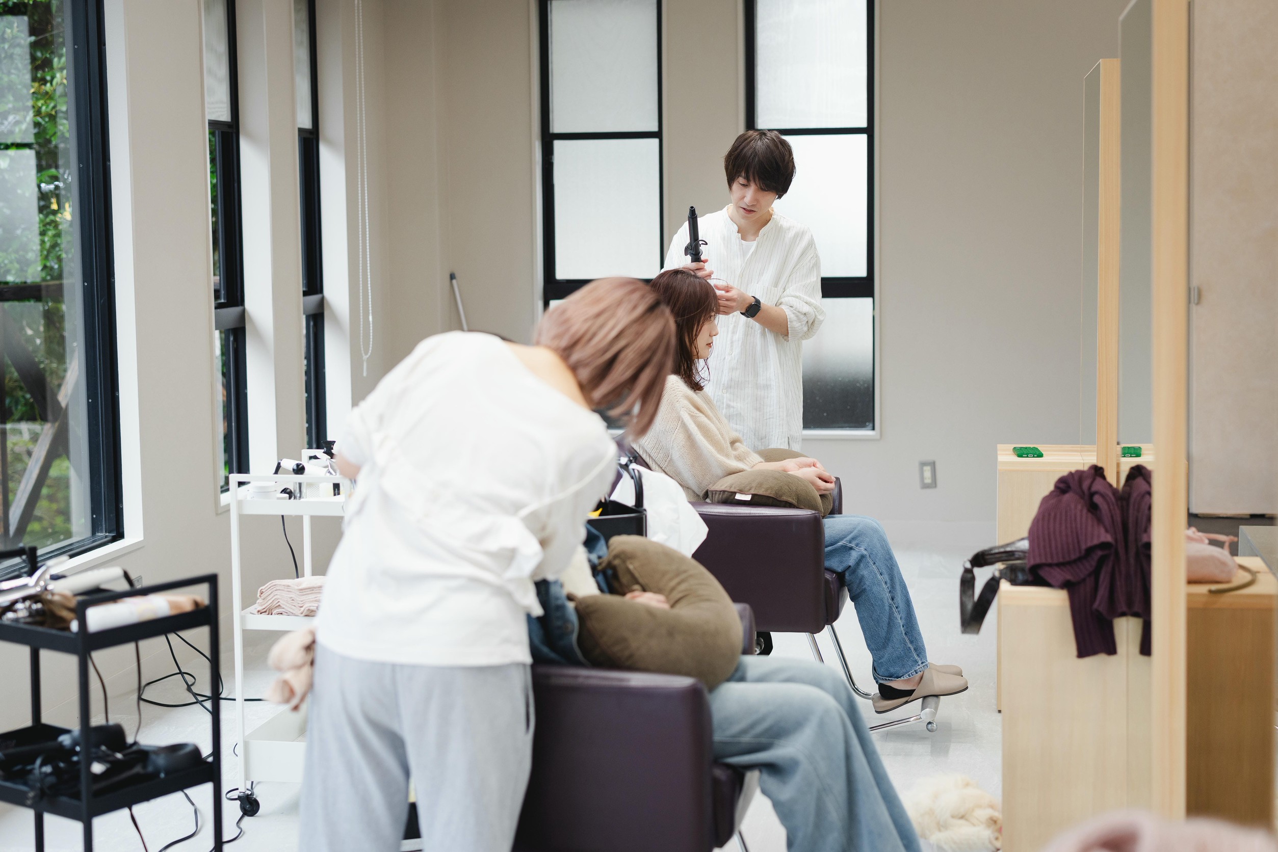 【川東】≪完全週休二日制・営業時間18時まで・客単価1万円・エステメニューも学べる≫小規模人数サロンでアットホームな雰囲気で長く働ける環境です!地域密着型でお客様との関係性を大切にしているサロン「Hair&Make A-line(ヘアーアンドメイクエーライン)」からスタイリスト(美容師)の求人☆★☆