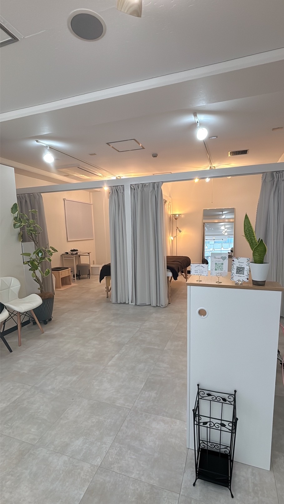 【八丁堀】≪ネイル髪型自由・社会保険完備・月給19万円スタート・実働8時間≫20時までに退勤可能！お仕事とプライベートを充実させたい方やアットホームな雰囲気が好きな方にオススメ！「Monart-deux-（モナートドゥ）」からアイリスト（まつげエクステ・まつげパーマ・アイブロウ）の求人☆☆