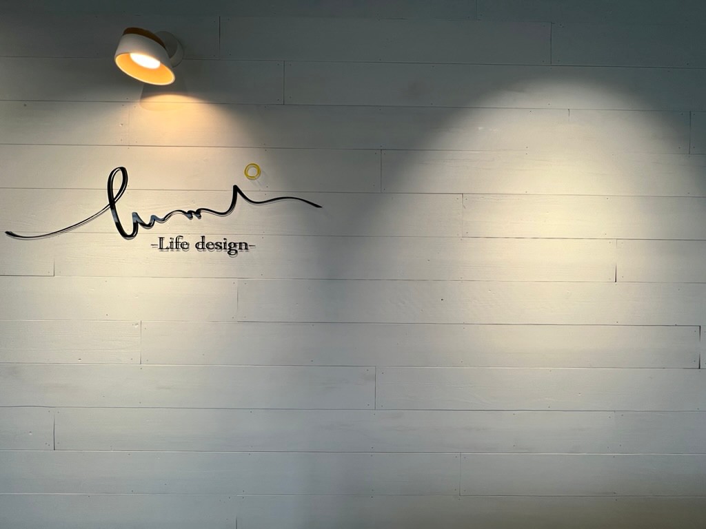 【高崎駅】≪営業時間内レッスンOK≫≪最短1年でデビュー可能!≫≪客単価10000円≫≪社会保険完備≫チームワークを大切にしながら働きたい方必見!スタッフ同士の仲も良いため、楽しく働くことができます!「Lumi 高崎店(ルミタカサキテン)」からアシスタント(美容師)の求人☆★