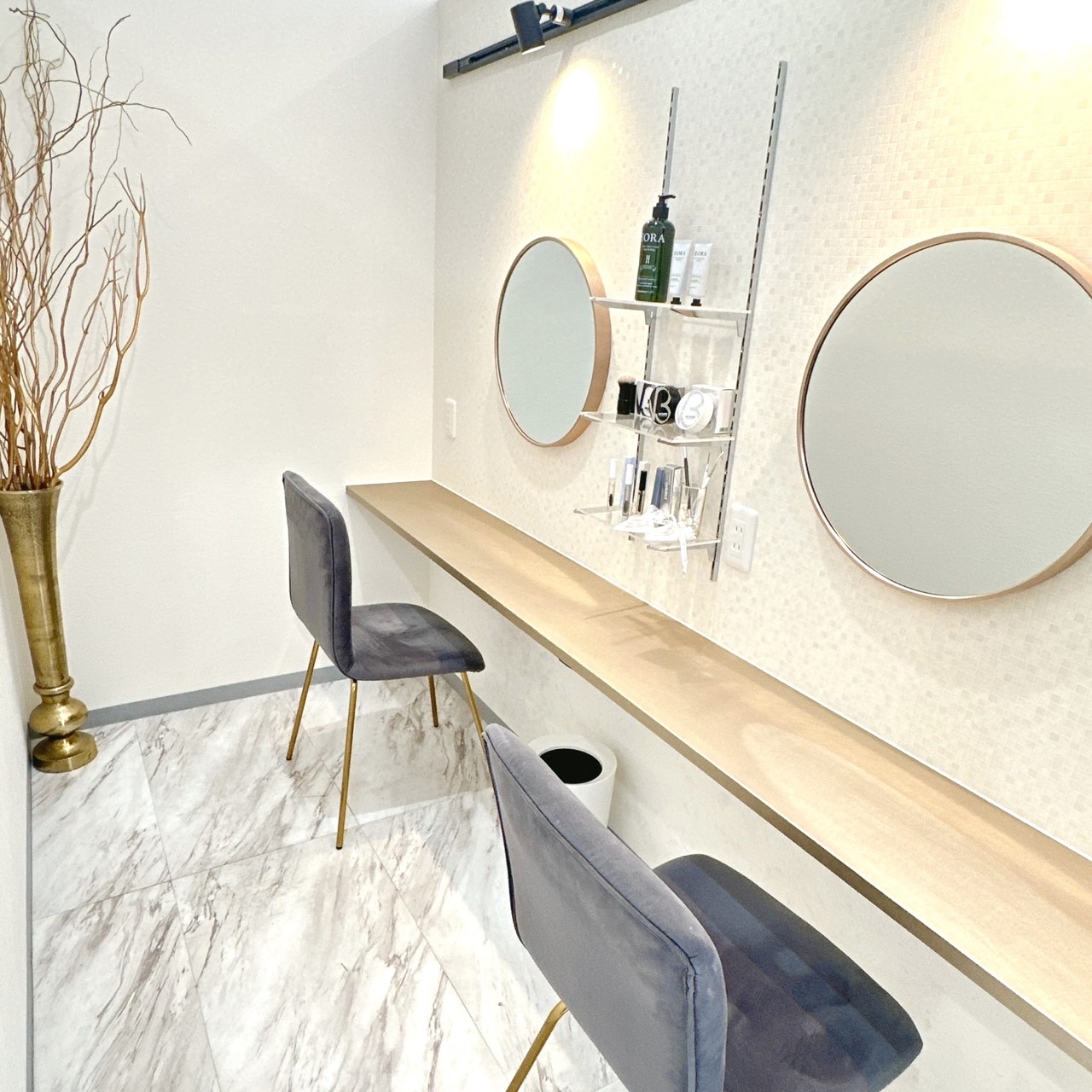 【草津駅】≪未経験相談OK≫≪社会保険完備≫≪実働8時間≫≪全室個室≫技術者として、人として成長できるトータルビューティーサロン「private beauty salon &（プライベートビューティサロンアンド）」からアイリスト（まつげエクステ・まつげパーマ・アイブロウ）の求人☆★☆