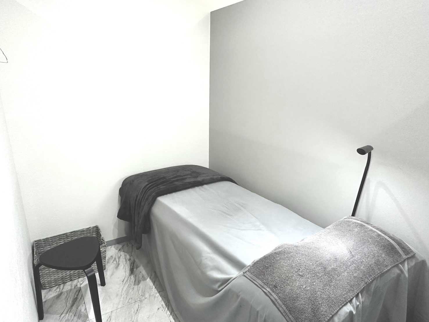 【草津駅】≪未経験相談OK≫≪社会保険完備≫≪実働8時間≫≪全室個室≫技術者として、人として成長できるトータルビューティーサロン「private beauty salon &（プライベートビューティサロンアンド）」からアイリスト（まつげエクステ・まつげパーマ・アイブロウ）の求人☆★☆