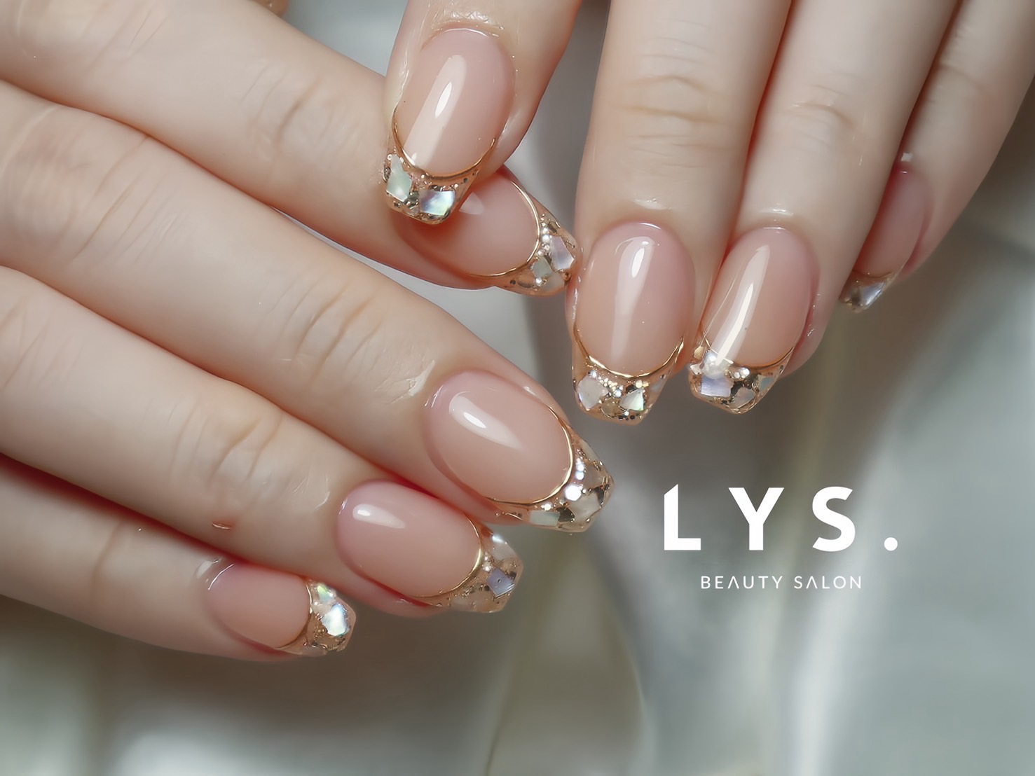 【四条】≪日曜定休≫≪18時まで営業≫≪残業なし≫≪社会保険完備≫≪有給休暇あり≫≪産休育休制度あり≫トータルビューティーサロン「LYS. beauty salon（リスビューティーサロン）」からネイリスト（ネイル）の求人☆★