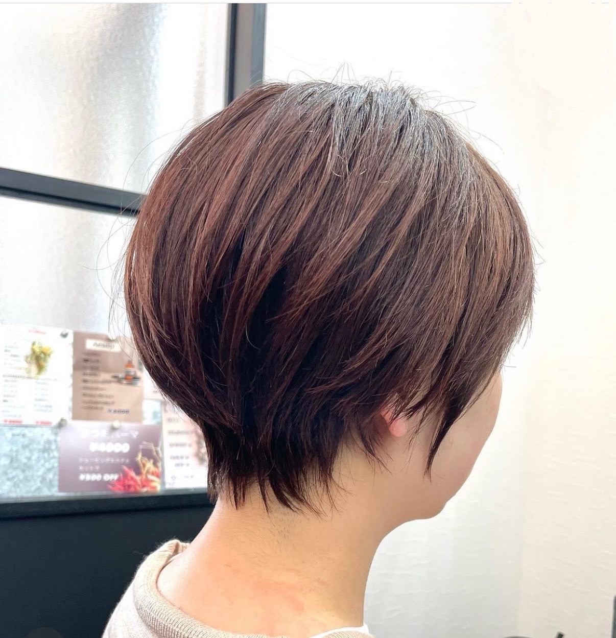 【青山】≪完全週休2日制≫≪独立サポートあり≫≪委託の方も加入できる従業員医療保険あり≫≪夏季休暇あり≫≪年末年始休暇あり≫女性専門シェービング&ショートカット特化型サロン!髪質改善などにもこだわっており、地域の方に愛されるおしゃれなサロンです。「and H(アンドエイチ)」から理容師(理容室)の求人☆☆
