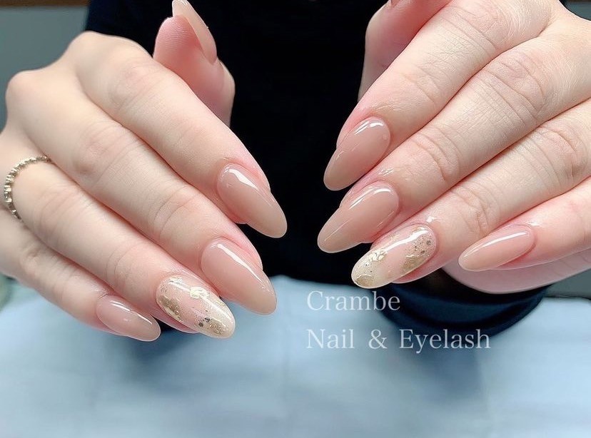 【高知駅】≪勤務時間、勤務日数の相談OK・基本残業なし・営業時間19時まで・髪色ネイル自由・基本マンツーマン施術≫お子さんのいるママさん大歓迎!お客様一人ひとりに合わせた接客が自慢のサロン「Crambe(クランビー)」からアイリスト(まつげエクステ・まつげパーマ)の求人☆☆