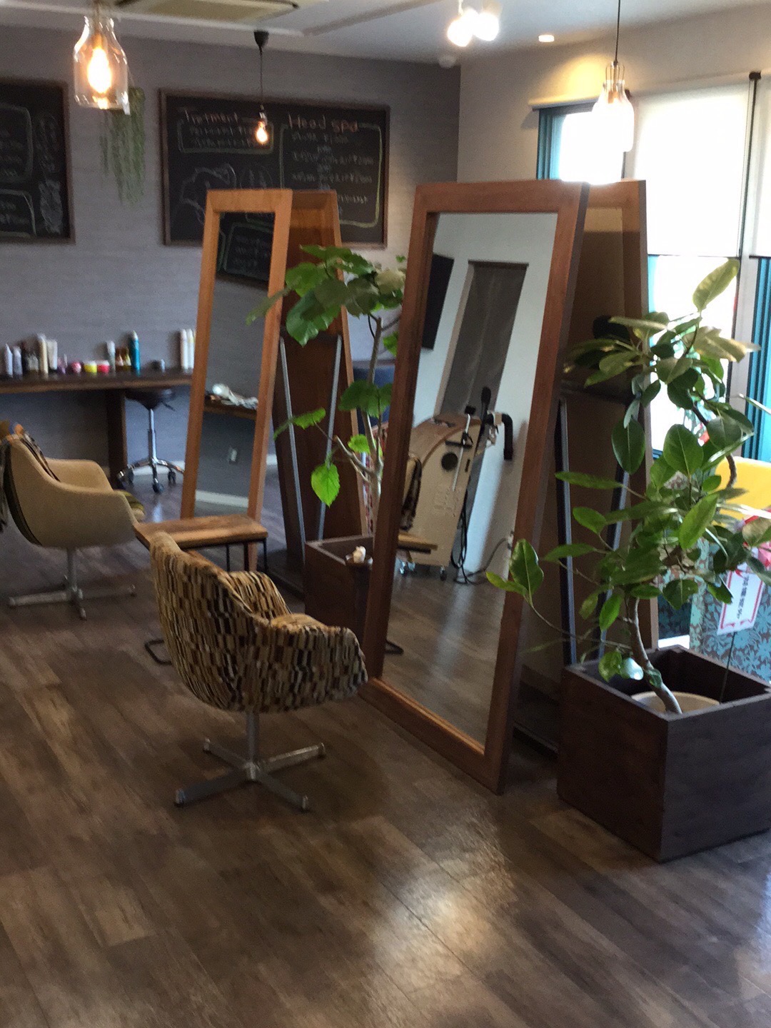 【藤並駅】≪2年以内にデビュー可能≫≪土日休み月1回までOK≫≪20時までに退勤可能≫≪ママさんの応募歓迎≫充実したレッスン環境あり！外部研修で最新の技術を身に着けることが可能なサロン！「LOVE HAIR GREeN（ラブヘアーグリーン）」からアシスタント（美容師）の求人☆★