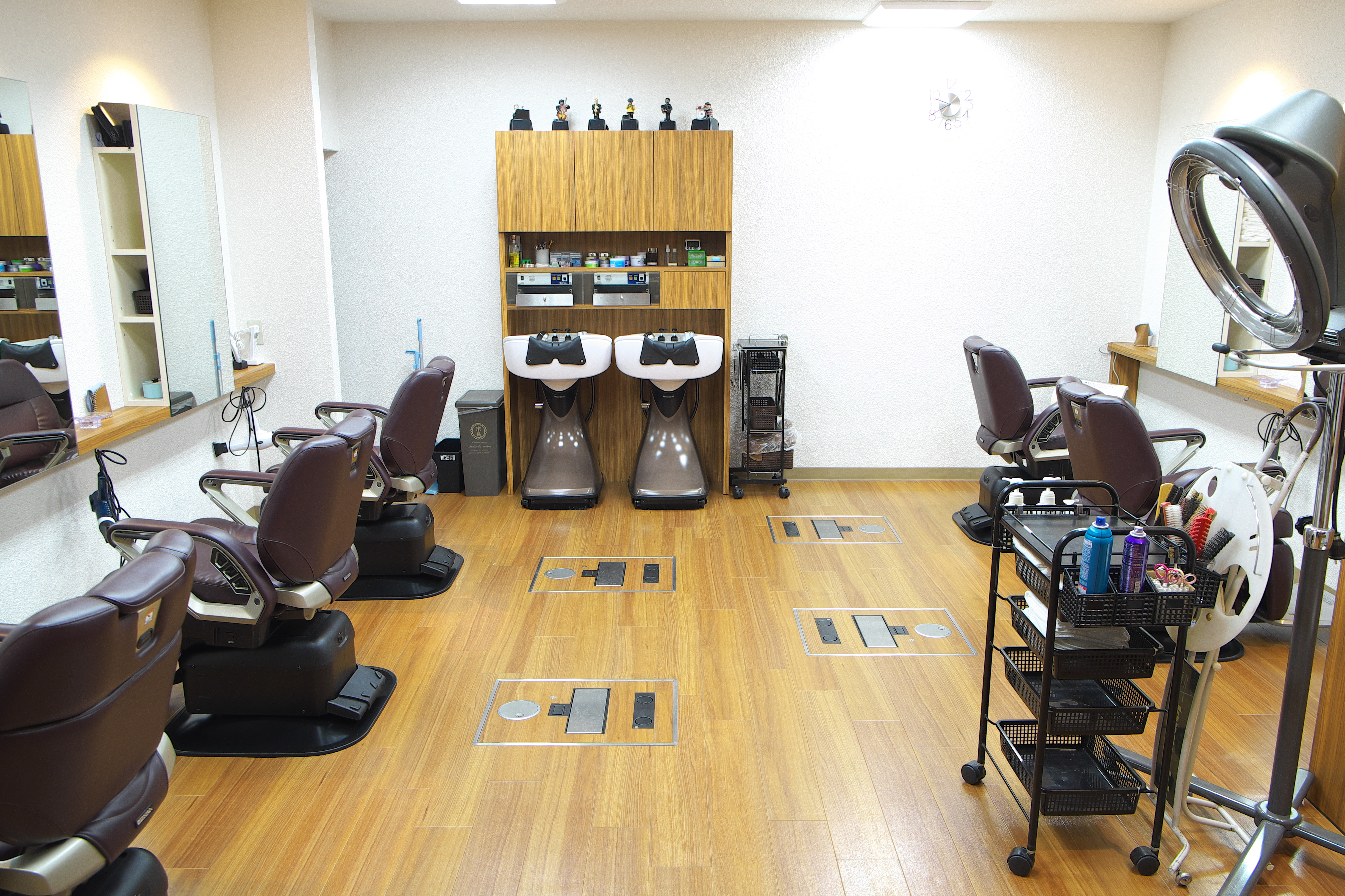 【西田辺】≪カット4000円以上≫≪ブランクのある方・ママさんの応募も歓迎≫地域のお客様に長年愛され続けるサロン！お客様ひとりひとりに向き合った接客ができます！「BEAUTY-BOY Yamaguchi（ビューティーボーイヤマグチ）」から理容師（理容室）の求人★☆