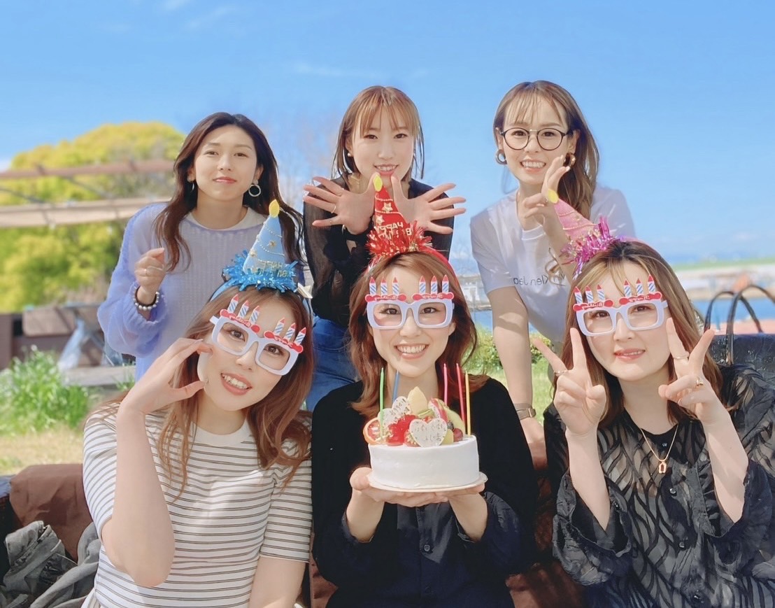 【和泉大宮】≪実働8時間≫≪日曜定休≫≪完全個室≫≪髪色・ネイル自由≫≪ママさんの応募歓迎≫離職率が低く、人間関係が良好なサロン！「 leaps nail&eyelash（リープスネイルアンドアイラッシュ）」からアイリスト（まつげエクステ・まつげパーマ・アイブロウ）の求人☆☆