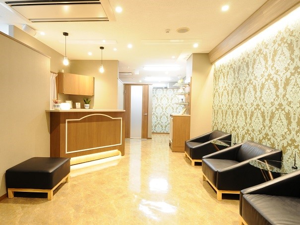 【元町】≪社会保険完備≫≪産休育休取得実績あり≫≪家賃補助あり≫実働8時間・土日休みの取得OKなど働きやすい環境です!フェイシャル・痩身に特化したエステサロン「ESTHE STATION 三宮店(エステステーションサンノミヤテン)」からエステティシャンの求人☆★