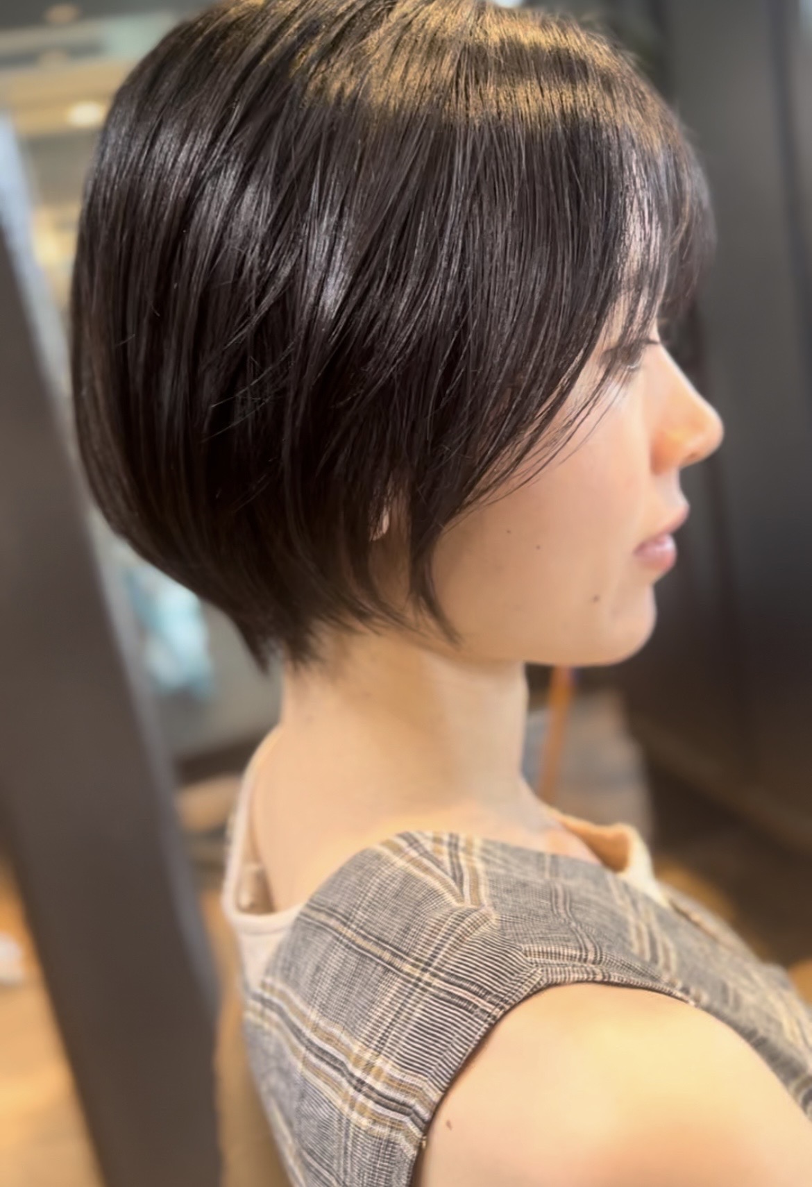 【万博記念公園】≪選べる休日制度≫≪20時までに退勤可能≫≪社会保険完備≫≪産休育休制度あり≫流行りの透明感カラーが大人気のサロンです！髪質改善などのメニューにも力を入れており、様々な技術が学べる環境が整っています！「hair story r-ism（ヘアストーリーリズム ）」からアシスタント（美容師）の求人★☆