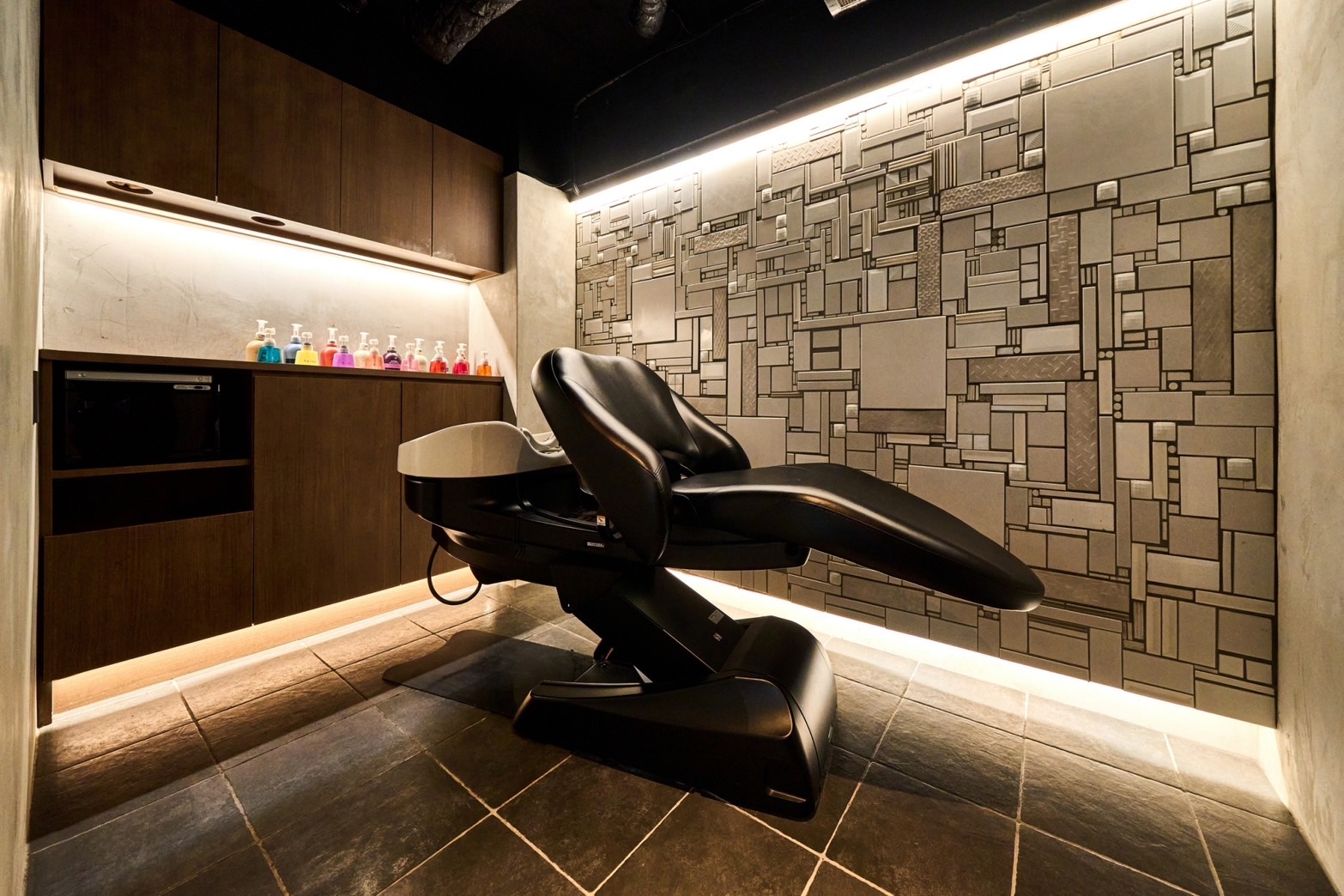 【東銀座】≪最大70％還元≫≪集客サポートあり≫≪高単価サロン≫≪カットカラー2時間枠≫≪自由出勤制≫≪マンツーマン接客≫こだわりの薬剤、技術を誇る高単価サロン！ワンランク上の美容師を目指せる環境です！「HAUS eins（ハウスアインス）」からスタイリスト（美容師）の求人☆★