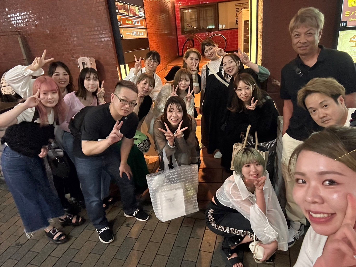 【阪神西宮】≪男女問わず育休実績あり≫≪平均19時までに退勤≫≪社会保険完備≫≪完全週休2日≫営業中レッスンを推奨しているため、最短2年でデビューも可能です!「PAR-TY阪神西宮店(パーティハンシンニシノミヤテン)」からアシスタント(美容師)の求人☆★