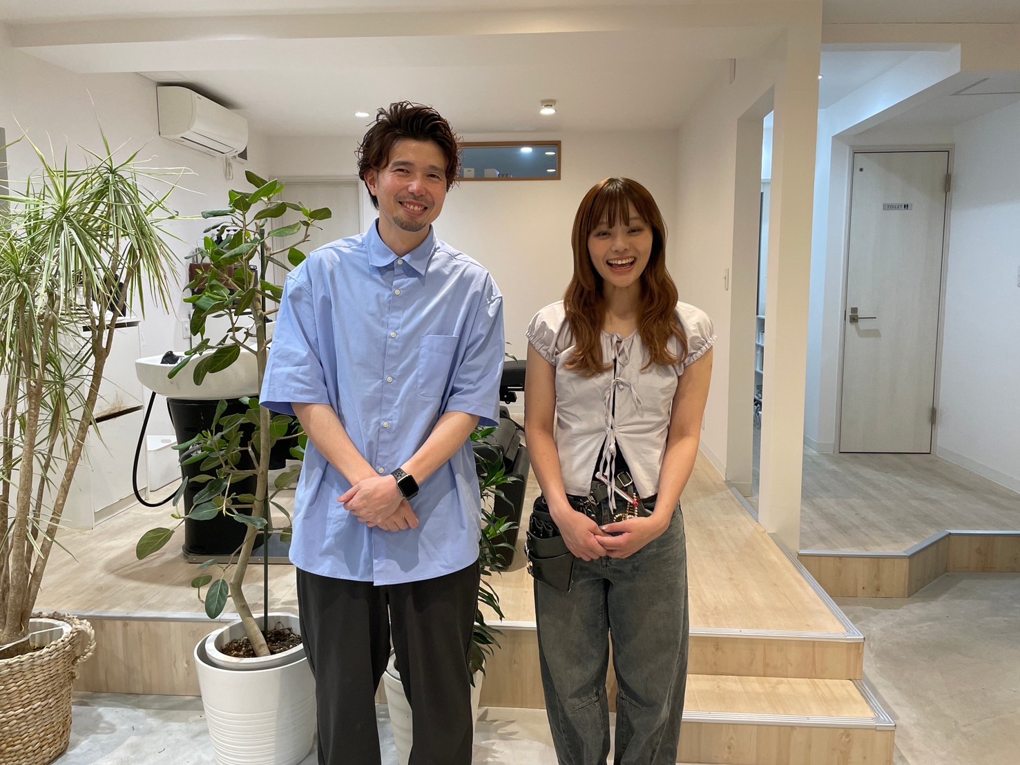 【大和駅】≪完全週休2日制≫≪土日休みOK≫≪高単価サロン≫≪18時閉店≫髪質改善や縮毛矯正などの髪を美しくする施術に定評があるサロン！おしゃれで清潔感あふれる店内で、働きやすい環境が整っています！「AQUA（アクア）」からスタイリスト（美容師）の求人☆☆