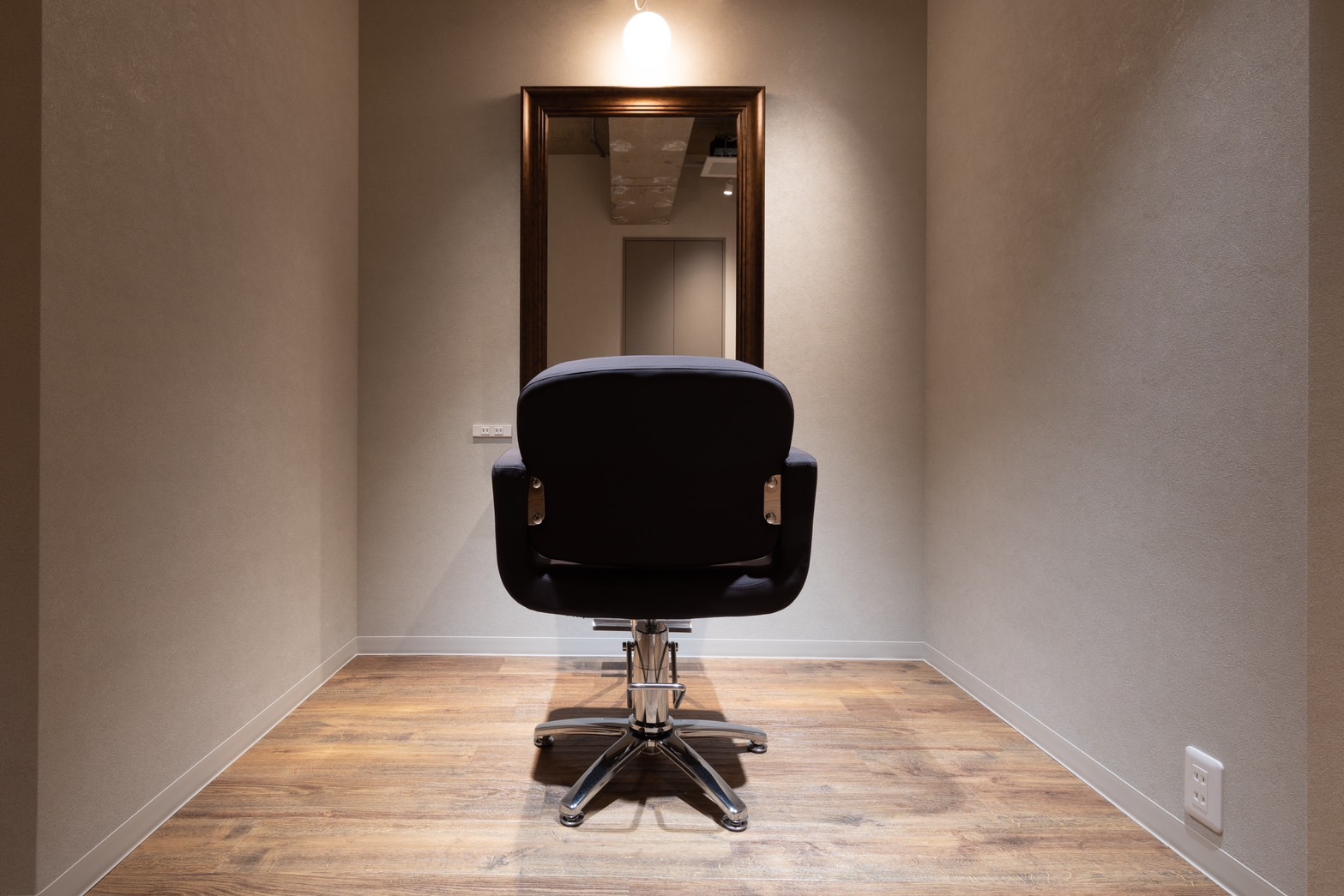 【大泉学園駅】≪対応できないメニューは相談可≫≪自由出勤制≫≪土日休み可能≫≪高単価≫好待遇のうえ、週1から働ける自由な出勤制度で自分のペースを崩さず働ける「pechika（ペチカ）」からスタイリスト（美容師）の求人☆★