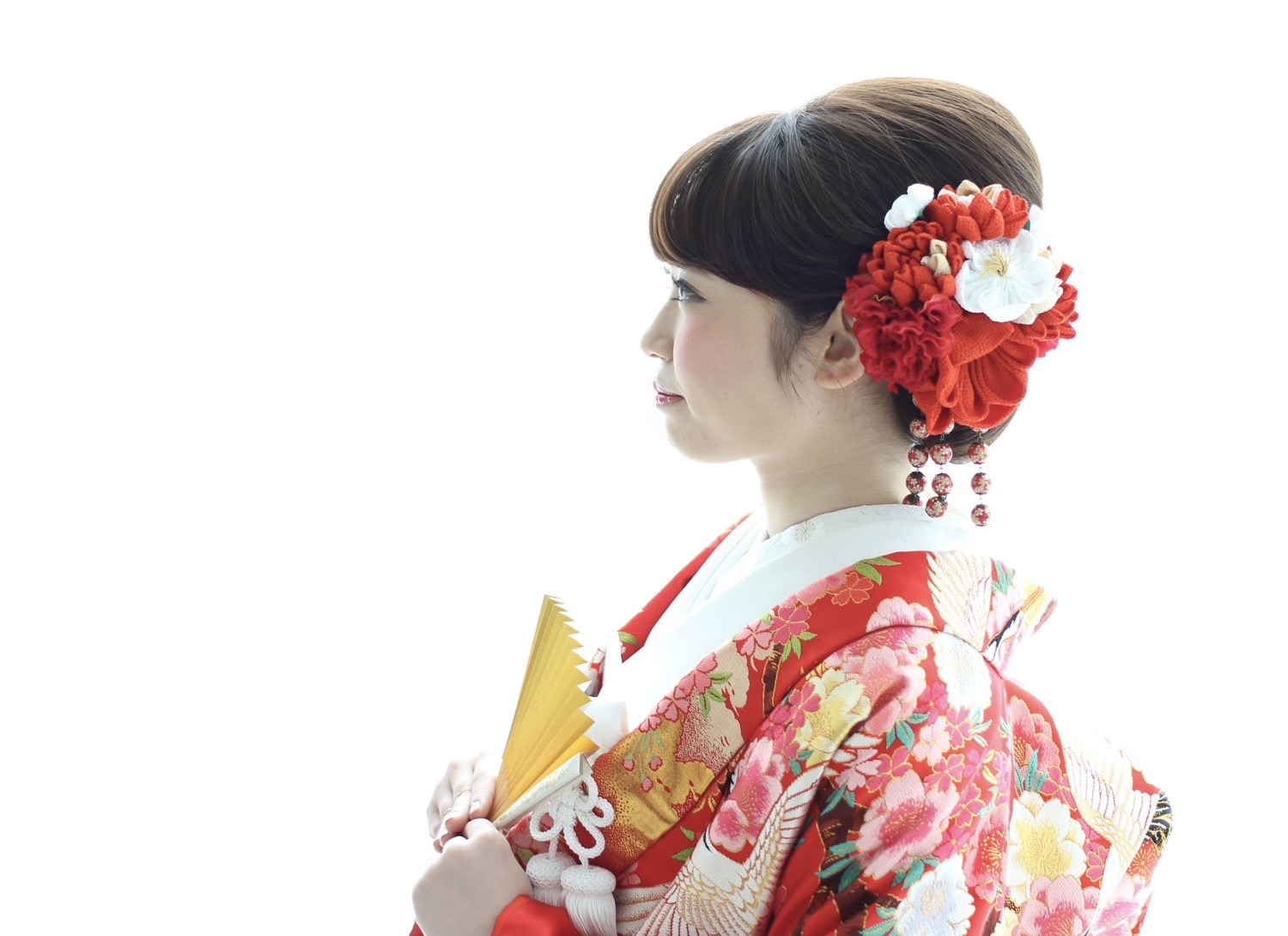 【福岡近郊】≪未経験・新卒生OK≫≪完全週休2日制≫≪社会保険完備≫≪実働8時間≫≪閑散期は土日休み取得可能≫≪有給休暇あり≫≪デビューまで1～2ヶ月≫年間1000件以上の式を手掛ける老舗企業でブライダルヘアメイクのお仕事をしませんか？未経験からでも、現場で活躍できる技術を身に付けられます！「ブライダルみちこ（ブライダルミチコ）」からブライダルヘアメイクの求人☆☆