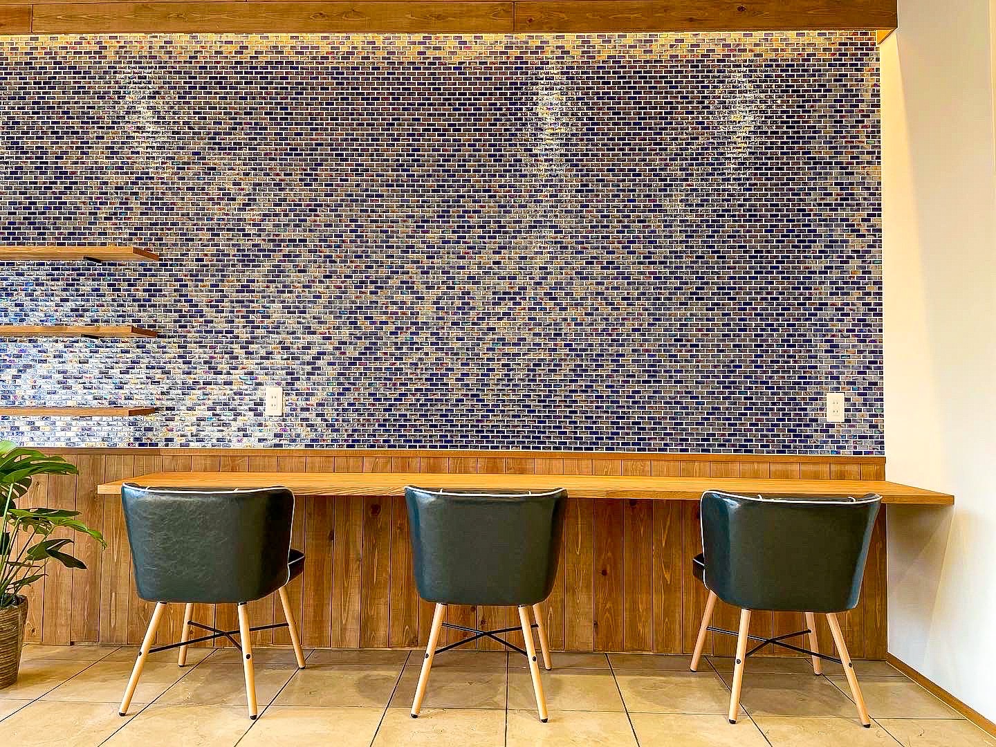 【宇多津】≪社会保険完備≫≪月8日休み・土日休み月1回までOK≫≪デビューまで2年≫≪営業中レッスンOK≫≪ママさんの応募歓迎≫カリキュラムを用いた、充実の研修制度あり!「blanco Elua宇多津店(ブランコエルアウタヅテン)」からアシスタント(美容師)の求人★☆