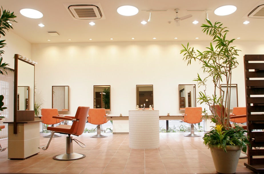 【総社駅】≪高月給スタート・月休9日・平均年10.5日の有給消化・社会保険完備・入客チャンスあり≫お客様一人ひとりにしっかり向き合いながら接客ができるヘアサロン「OBJE’T nature（オブジェナチュレ）」からスタイリスト（美容師）の求人☆★