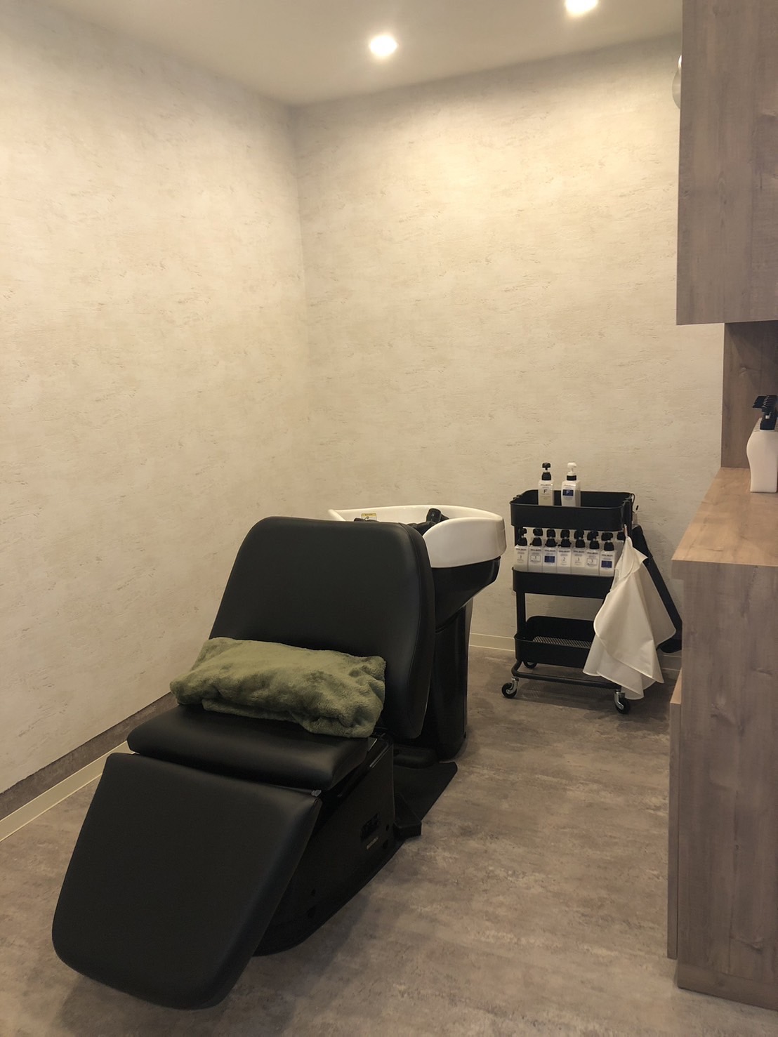 【高蔵寺】≪指名50％／フリー50％還元・マンツーマン接客・時短勤務OK・実働8時間≫歩合率を高めに設定し、入社後早く高月給を目指せます！スタイリストオンリーの少人数制プライベートサロン「Liberum（リーベルム）」からスタイリスト（美容師）の求人☆★