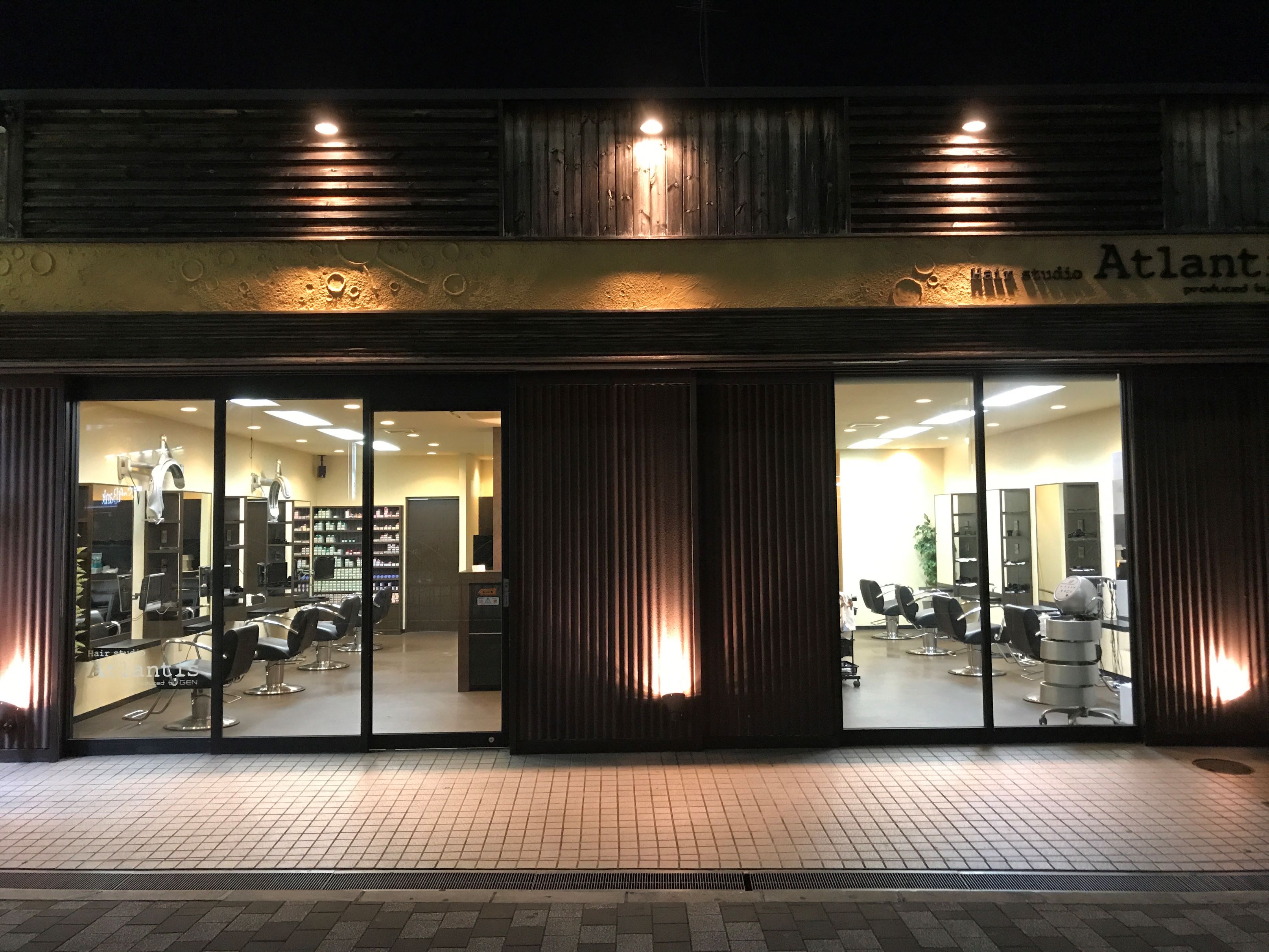 【北花田】≪月給30万円≫≪日給月給制も選択可能≫≪土日休みOK≫皆で目標を追うのでチームワークも抜群！頑張った分きちんと評価、稼げる体制が魅力！マンツーマンスタイルなのでひとりのお客様にしっかり関われますよ！「Atlantis 北花田店（アトランティス キタハナダテン）」からスタイリスト（美容師）の求人☆★