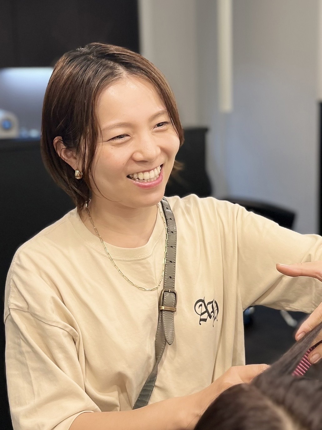 【恵比寿】≪時短社員もOK≫≪土日祝休みOK≫≪実働8時間制≫スタッフさんが長く安心して働けるような環境作りをしています！ライフワークバランス重視の方にオススメの高単価サロン！「AUTHO（オーソ）」からスタイリスト（美容師）の求人☆★