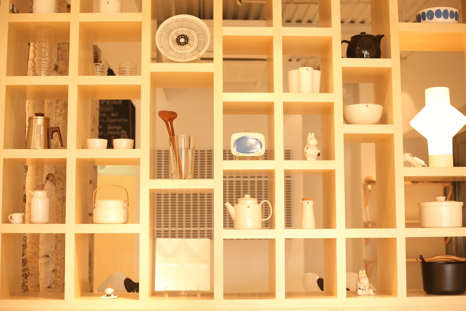 【川越駅】≪土日祝休みOK≫≪実働8時間≫≪最短2年でデビュー可能≫集客力、教育力、技術力を兼ね備えた人気サロン！キャリアを通して活躍できる環境です！「organic+eco 川越店（オーガニックエコカワゴエテン）」からアシスタント（美容師）の求人☆★