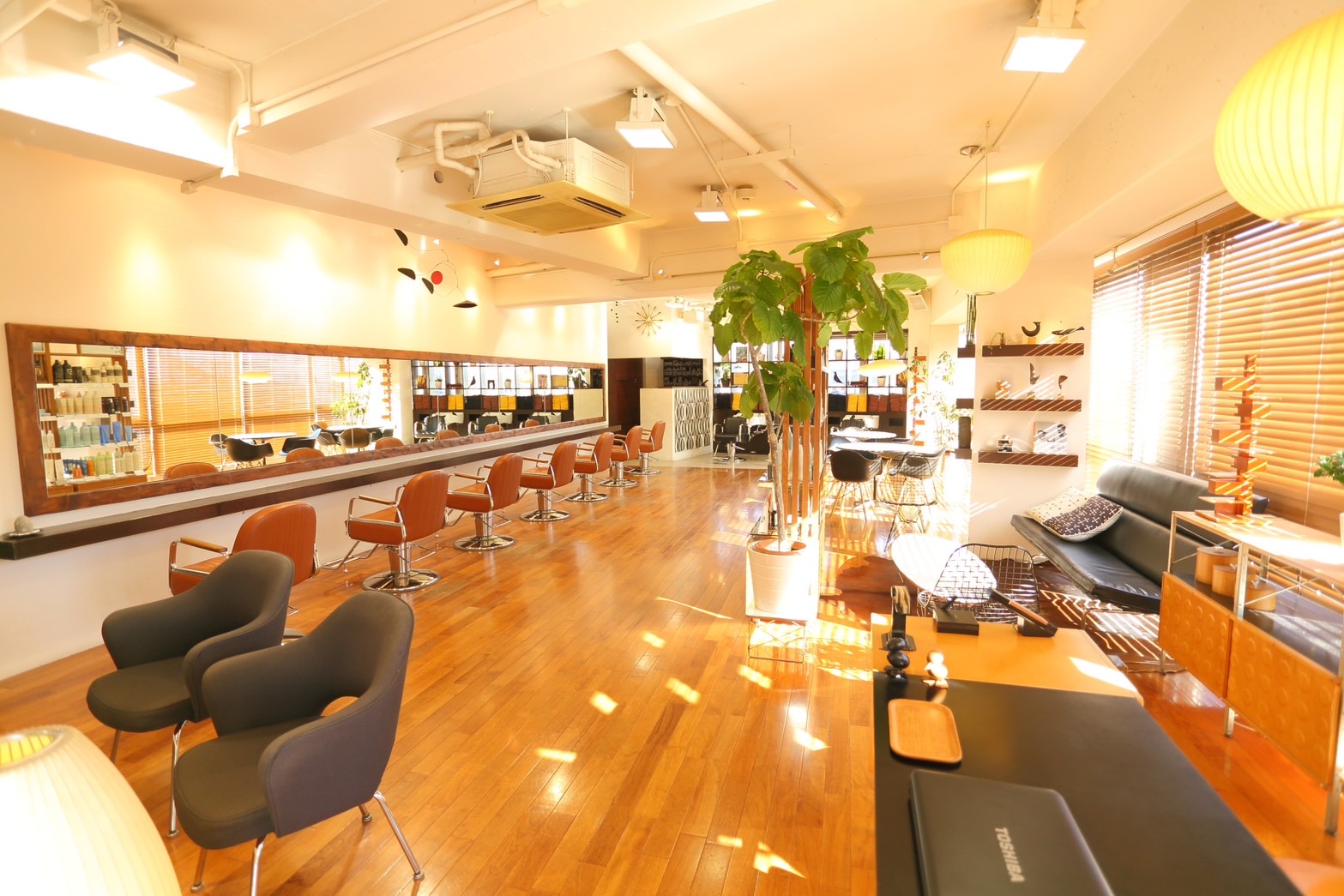 【坂戸駅】≪実働8時間≫≪土日祝休みOK≫≪最短2年でデビュー可能≫アカデミー制も取り入れた教育力のある人気サロン！確かなスキルを身に付けられる環境です！「organic+mind 坂戸店（オーガニックマインドサカドテン）」からアシスタント（美容師）の求人☆★