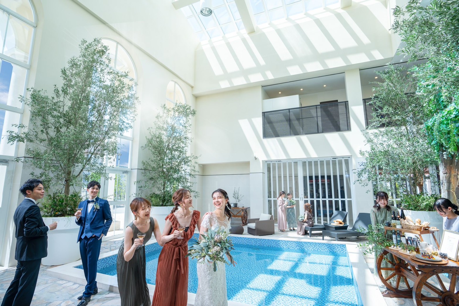 【秋田駅】≪ブライダルヘアメイク≫≪研修制度あり≫≪未経験OK≫安定した福利厚生面で働くことができます！ヘアセット、メイク、着付け未経験の方もOK！「アールベルアンジェ Akita店 マリアージュ（アールベルアンジェアキタテンマリアージュ）」からヘアメイクの求人☆★