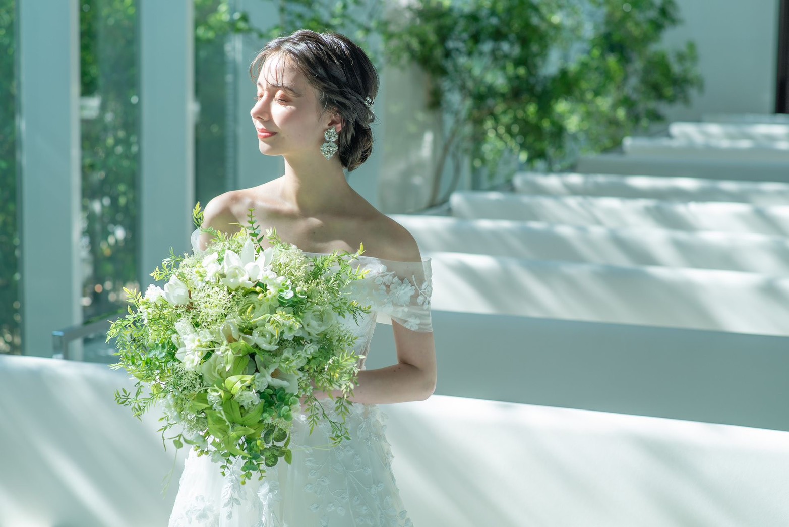 【秋田駅】≪ブライダルヘアメイク≫≪研修制度あり≫≪未経験OK≫安定した福利厚生面で働くことができます！ヘアセット、メイク、着付け未経験の方もOK！「アールベルアンジェ Akita店 マリアージュ（アールベルアンジェアキタテンマリアージュ）」からヘアメイクの求人☆★