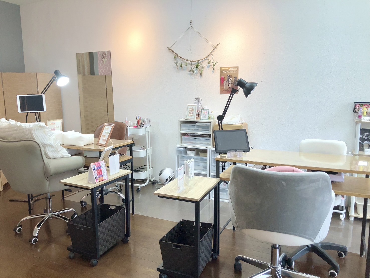 【JR二日市駅】≪髪色ネイル自由・材料費、光熱費無料・16時までの勤務OK≫週2日、1日5時間から勤務OK！働くママさん＆Wワーク希望の方必見です！「apricot nail（アプリコットネイル）」からネイリスト（ネイル）の求人☆☆