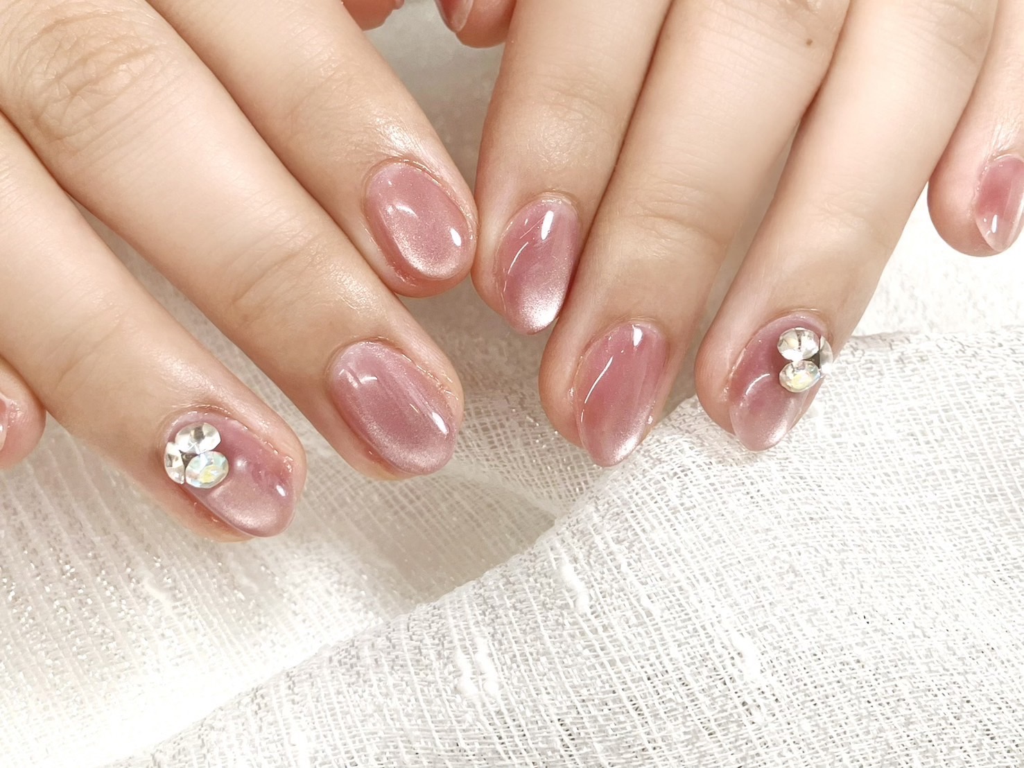 【JR二日市駅】≪髪色ネイル自由・材料費、光熱費無料・16時までの勤務OK≫週2日、1日5時間から勤務OK！働くママさん＆Wワーク希望の方必見です！「apricot nail（アプリコットネイル）」からネイリスト（ネイル）の求人☆☆