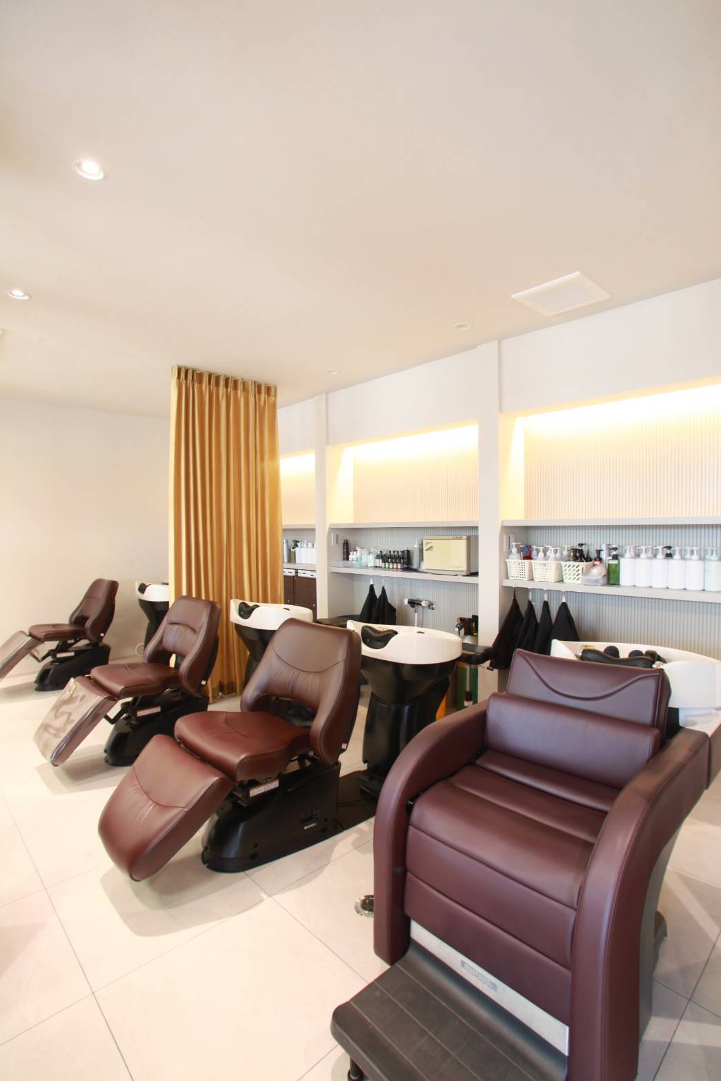 【備前西市】≪社会保険完備・住宅手当あり・実働8時間・20時までに退勤可能≫未経験・通信生・新卒生歓迎！幅広い年代の方に愛されている地域密着型サロン「CRECE（クレーチェ）」からアシスタント（美容師）の求人☆★☆