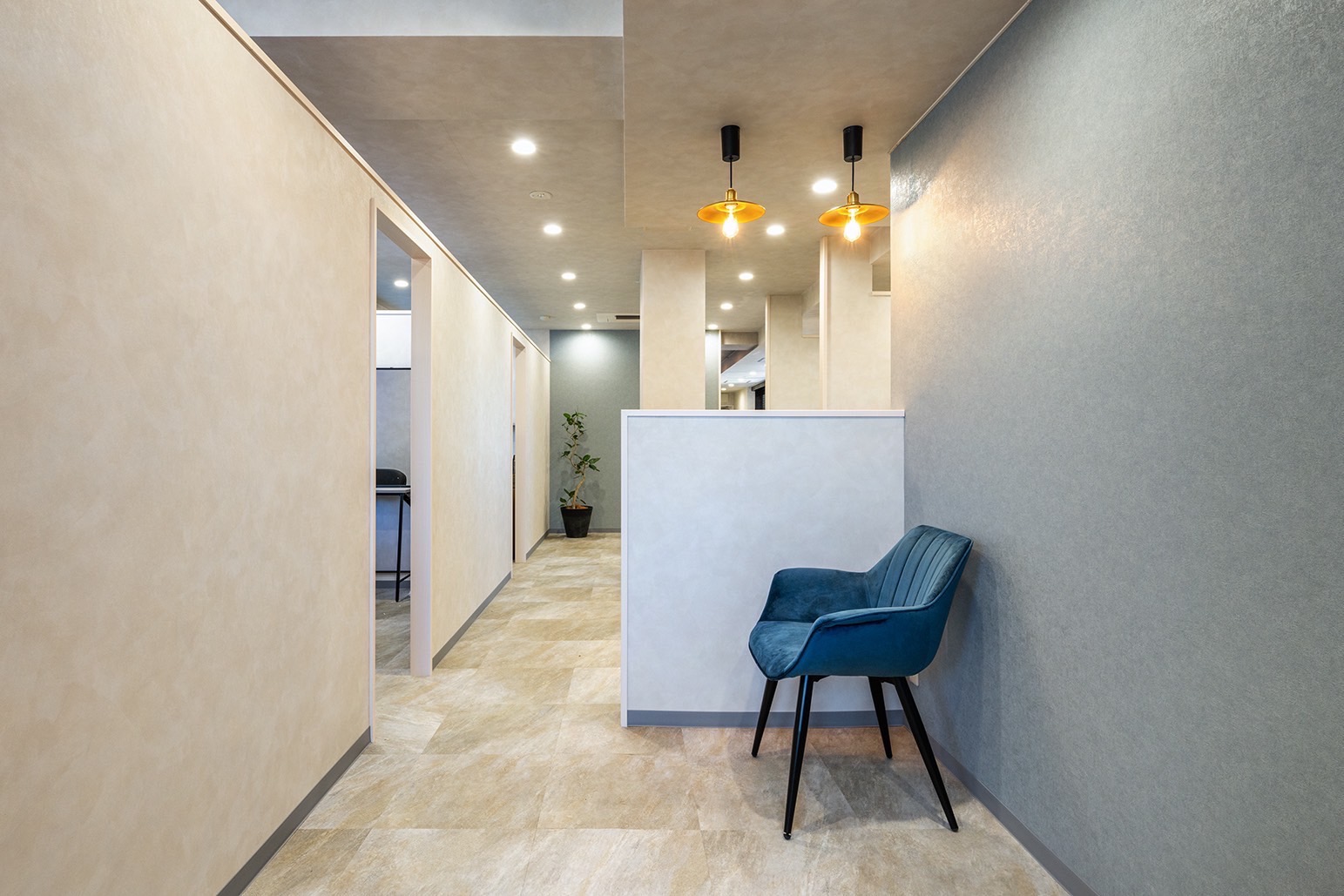 【中野坂上】≪最低保障給あり≫≪実働8時間制≫≪土日祝休みOK≫時短社員の方の相談もOK！マンツーマンで入客できる個室サロン！初月から安定して稼げます！「Lico salon（リコサロン）」からスタイリスト（美容師）の求人☆☆