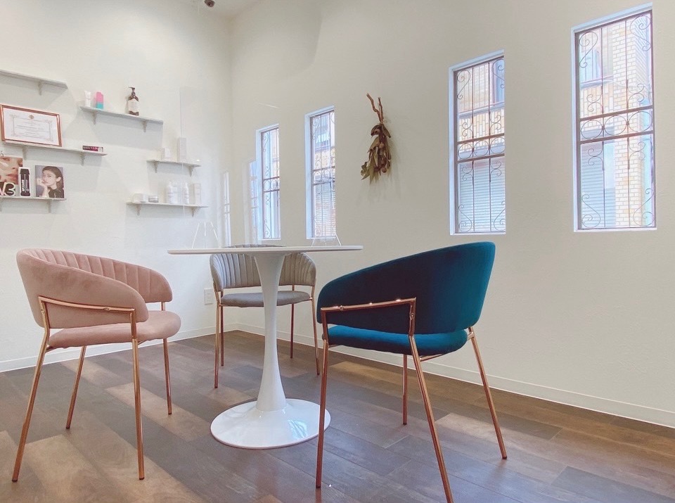 【西鉄柳川駅】≪日曜定休あり・月8日休み・社会保険完備・営業時間は18時まで・実働8時間・制服あり・ヘアスタイルは自由≫プライベートとお仕事を両立したい方は必見！お客様と長くお付き合いすることができるトータルビューティーサロン「eternity 柳川（エタニティヤナガワ）」からアイリスト（まつげエクステ・まつげパーマ・アイブロウ）の求人☆☆