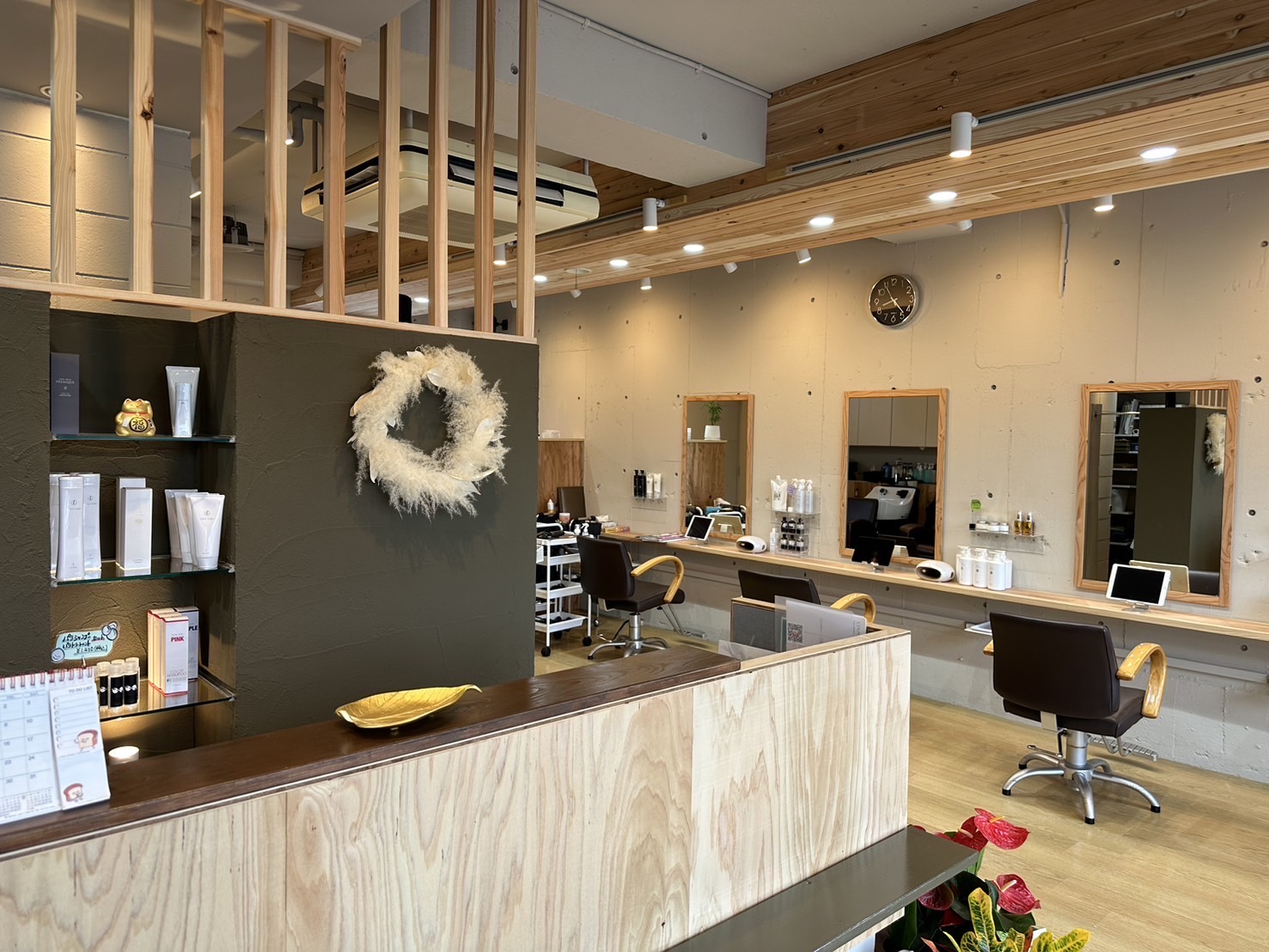 【今伊勢】≪社会保険完備≫≪完全週休2日制≫≪客単価13000円以上≫≪20時までに退勤可能≫≪ママさんの応募歓迎≫完全予約制の髪質改善特化サロン!「 olive oil club(オリーブオイルクラブ)」からスタイリスト(美容師)の求人★☆