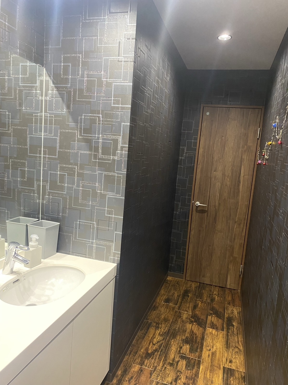 【町田駅】◆完全週休2日制・社会保険完備・産休育休実績あり・実働8時間・髪色ネイル自由・住宅手当あり◆未経験歓迎！高単価でお客様と関われるメンズアイブロウ専門店です。安売りしない一流の技術を提供できる「NY 町田店（エヌワイマチダテン）」からアイブロウリストの求人☆☆