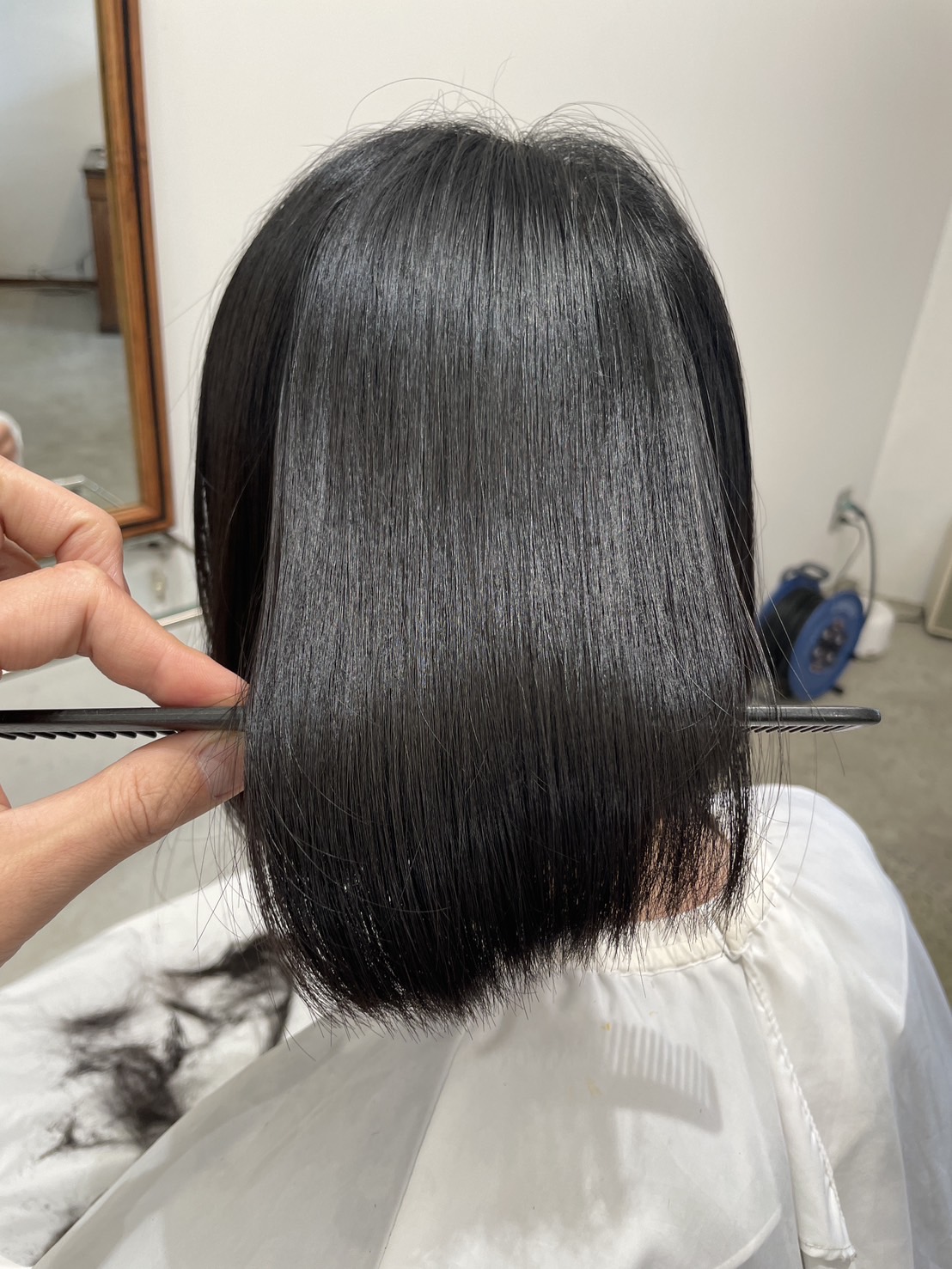 【北田辺】≪最短2年でデビュー可能！≫≪土日休みOK≫≪客単価が1万円以上≫不安な技術は、営業時間内と時間外にレッスン可能！30～50代の女性を中心に、縮毛矯正やグレーカラーのメニューが人気！「NASARI（ナザリ）」からアシスタント（美容室）の求人★☆