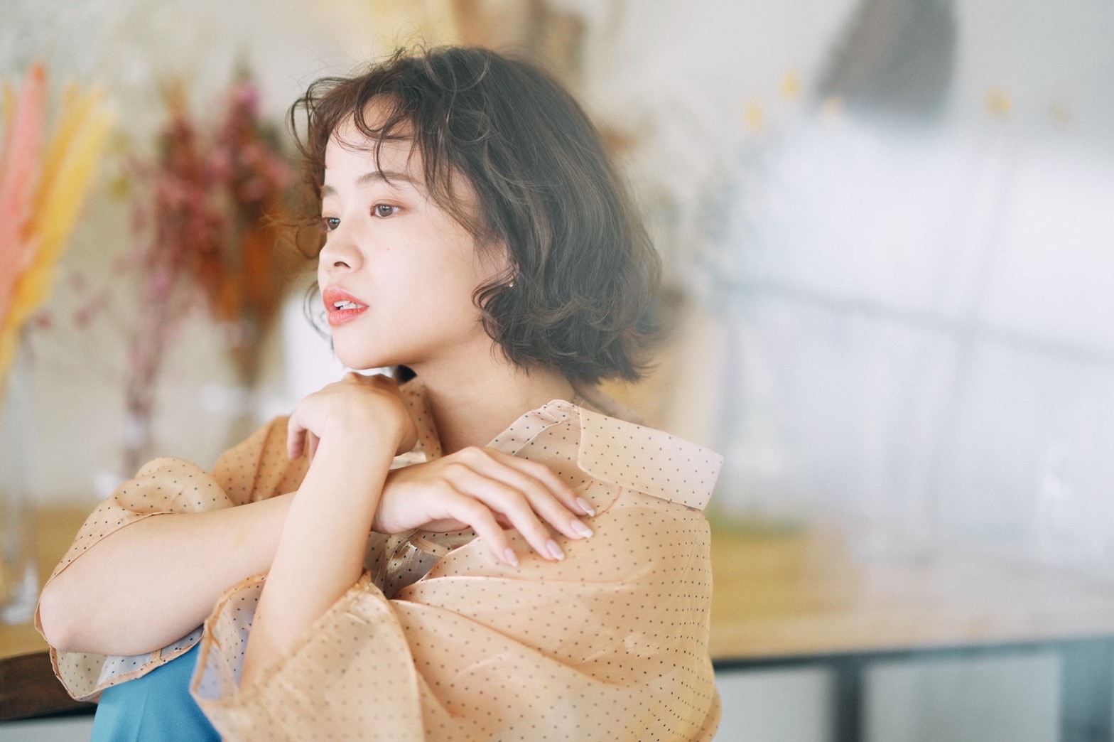 【和泉中央】≪月給20万円以上≫≪18時営業終了≫≪日曜日休み&3連休&有給休暇あり≫≪社会保険完備≫まつ毛パーマ&アイブロウを併設するオシャレなヘアサロン!充実した教育体制が整いトップスタイリストを目指せます!「Rosier Bleu(ロジェブルー)」からアシスタント(美容師)の求人☆★☆