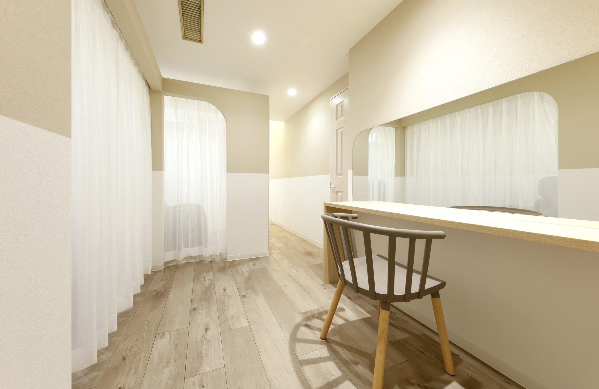 【和泉中央】未経験から研修OK！≪社会保険完備≫≪月8,9日休み・第3日曜日休み・有給休暇あり≫≪実働8時間・営業中レッスン≫美容室に併設するまつ毛パーマ&アイブロウサロン！「CENOBA（シェノバ）」からアイリスト（まつげパーマ・アイブロウ）の求人★☆