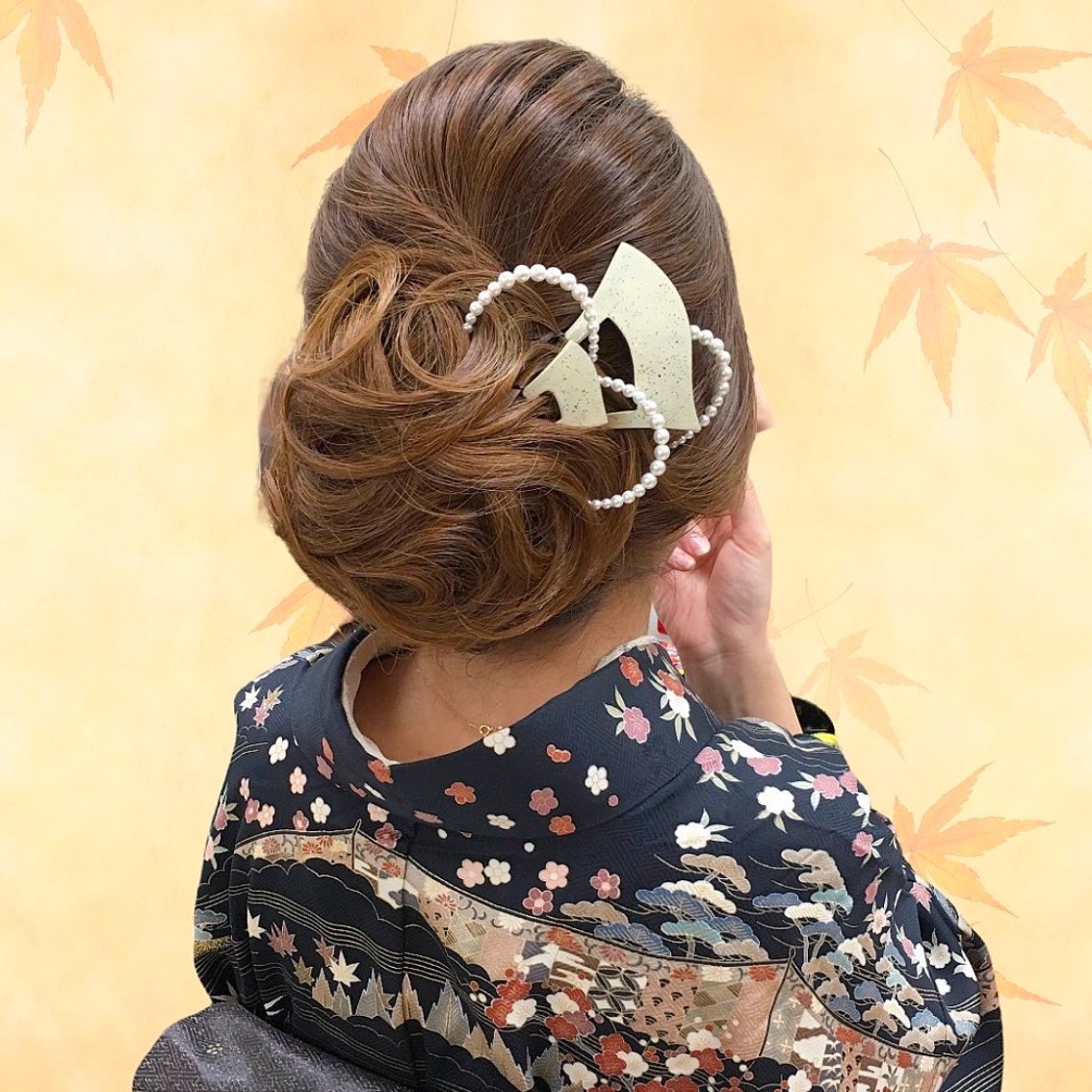 【北新地】≪社会保険完備≫≪土日祝定休≫≪1日4時間半勤務≫未経験・通信生・新卒生OK！勤務は夕方からのため学校終わりのアルバイトとして活躍頂けます！「SET SALON MUG（セットサロンマグ）」からアシスタント（美容師）の求人☆★