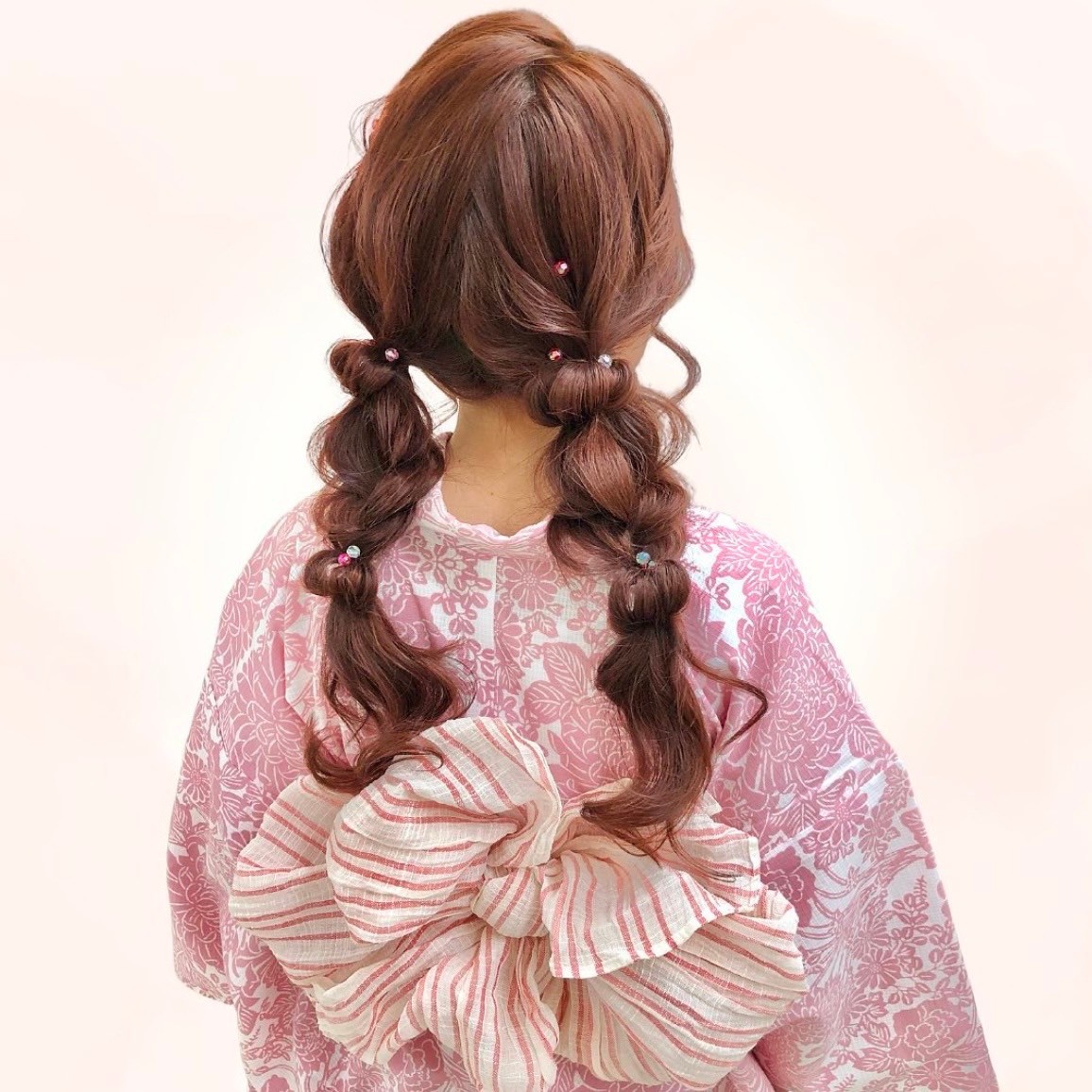 【北新地】≪社会保険完備≫≪土日祝定休≫≪1日4時間半勤務≫未経験・通信生・新卒生OK！勤務は夕方からのため学校終わりのアルバイトとして活躍頂けます！「SET SALON MUG（セットサロンマグ）」からアシスタント（美容師）の求人☆★