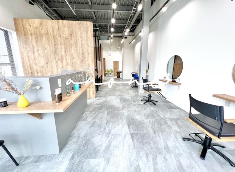 【宇都宮駅】≪実働8時間・営業中レッスンOK・社会保険完備≫安心な教育環境！髪質改善と一人ひとりに合わせたカットが得意なプライベートサロン「anone（アノネ）」からアシスタント（美容師）の求人☆★