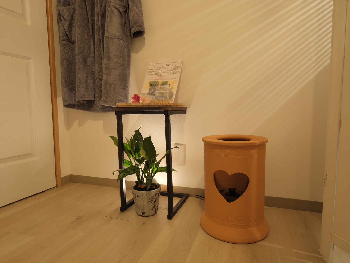 【深井】≪サロンワーク経験1年以上ある方の募集≫≪16時までの勤務OK≫≪土日どちらか休みOK≫≪髪色自由、ネイルOK≫≪ママさんの応募も歓迎≫アイラッシュとエステのトータルビューティーサロン！あなたのご希望の働き方をお聞かせください！「KIRARI（キラリ）」からアイリスト（まつげエクステ・まつげパーマ）の求人☆☆