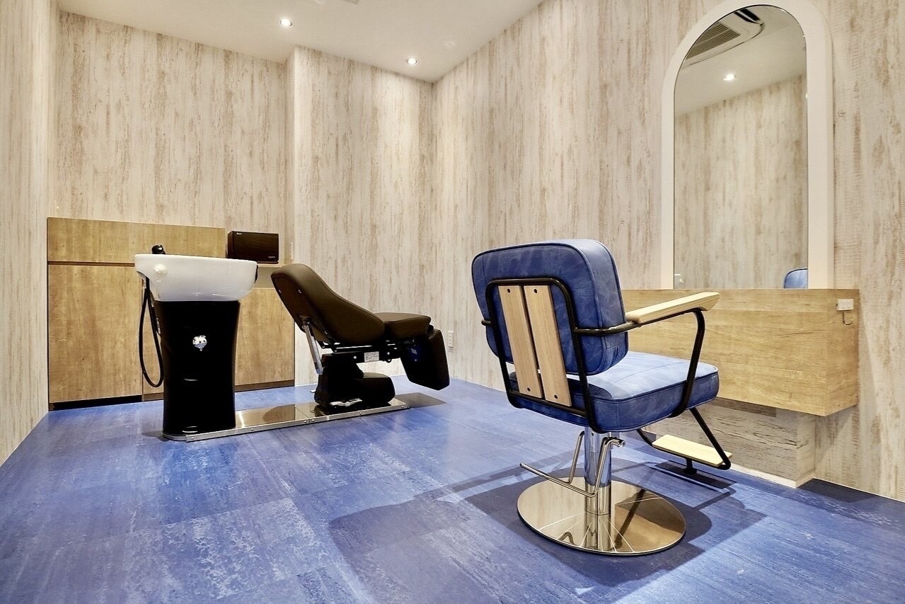 【荻窪】≪社会保険完備≫≪完全週休2日制≫≪完全マンツーマン接客≫≪残業なし≫平均単価は12000円！ママさんの応募も歓迎！髪や体に優しいオーガニック薬剤にこだわったスタイリストオンリーサロン「nalu 荻窪西口 白山神社参道通り店（ナルオギクボニシグチハクサンジンジャサンドウドオリテン）」からスタイリスト（美容師）の求人★☆