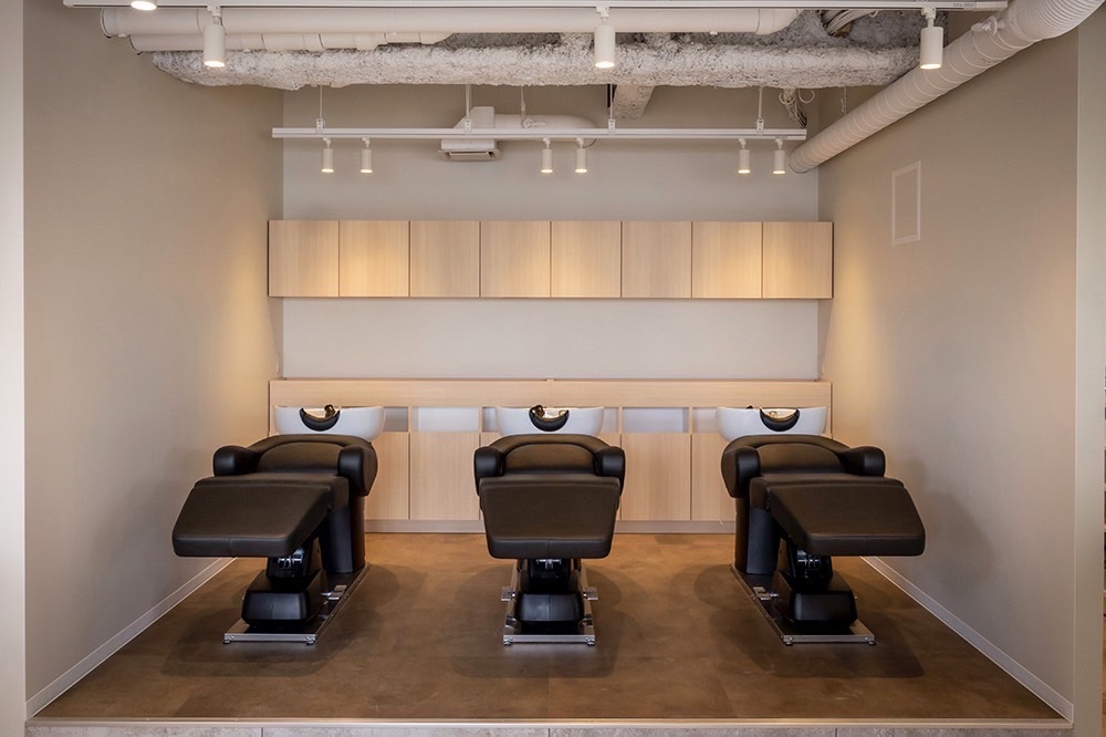 【表参道】≪完全週休2日≫≪社会保険完備≫≪モデル施術代全額バックあり≫しっかりと組まれたカリキュラムで成長していける！高い技術を身に着けたい方にオススメ！「ZACC JINGU（ザックジングウ）」のアシスタント（美容師）の求人☆★