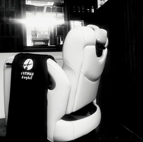 【田町】≪正社員・パート・業務委託から選択OK≫≪半個室席あり≫ビジネスマンに大人気のメンズバーバー!スタッフのワークライフバランスを第1に、公私ともに充実できるサロン作りをしています!「KING MAN BARBER 田町店(キングマンバーバータマチテン)」から理容師(理容室)の求人☆★